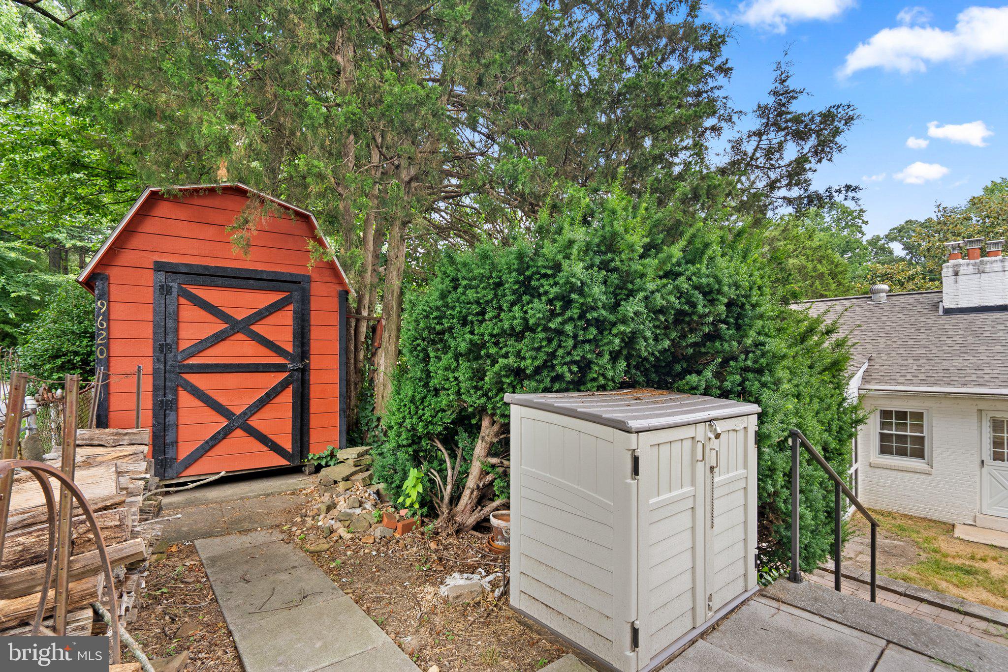 NORTH HILLS - Residential