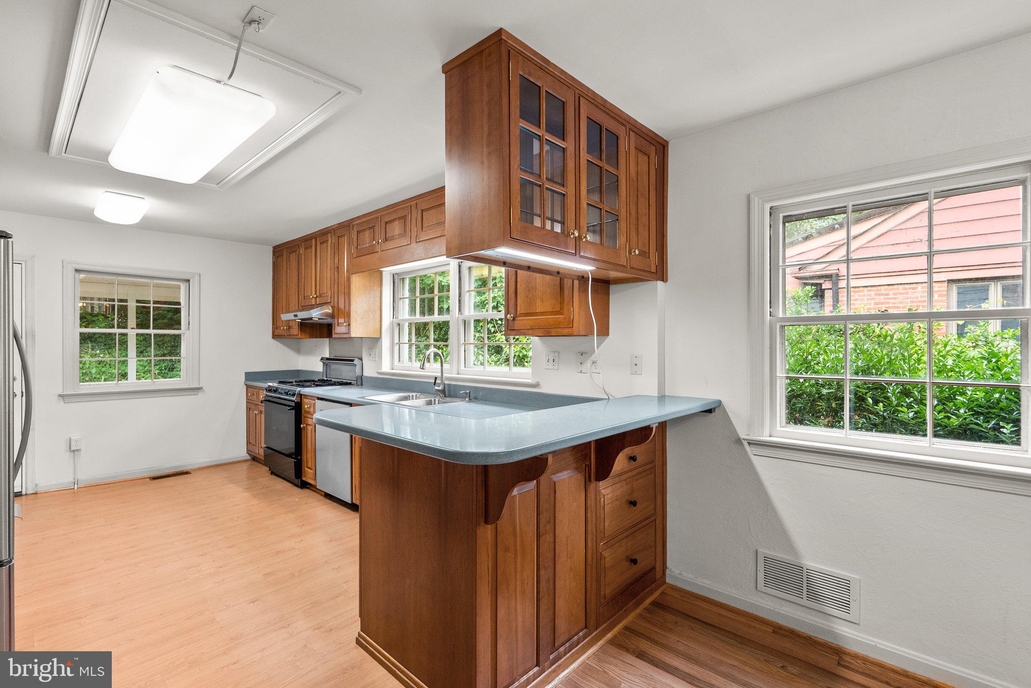 NORTH HILLS - Residential