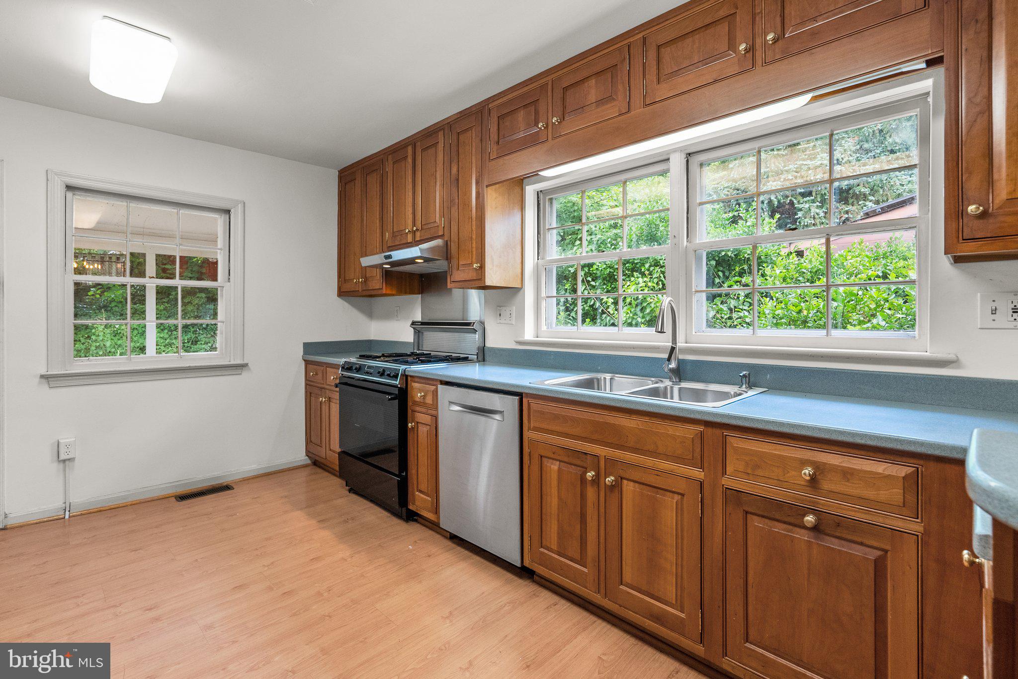 NORTH HILLS - Residential