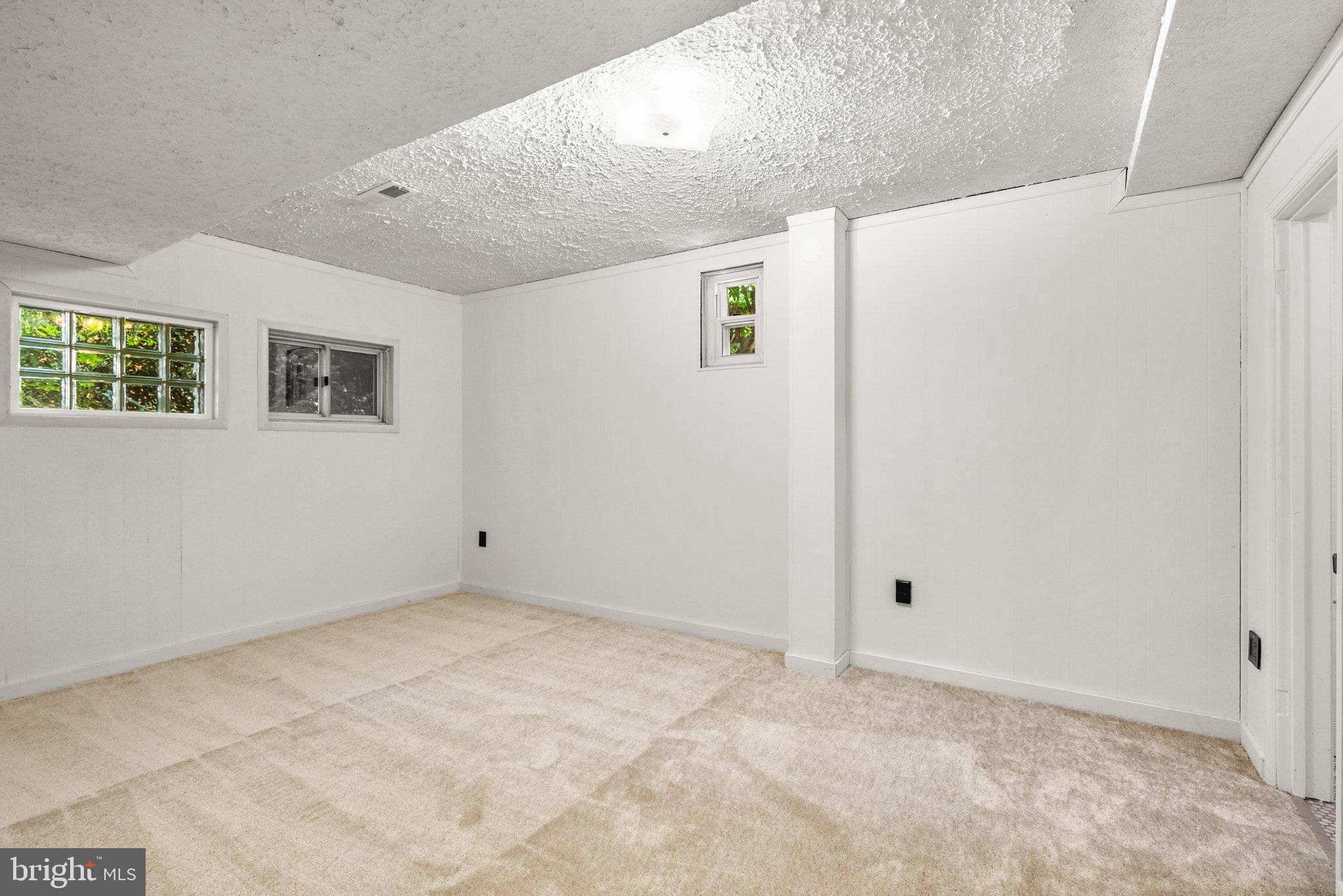 NORTH HILLS - Residential