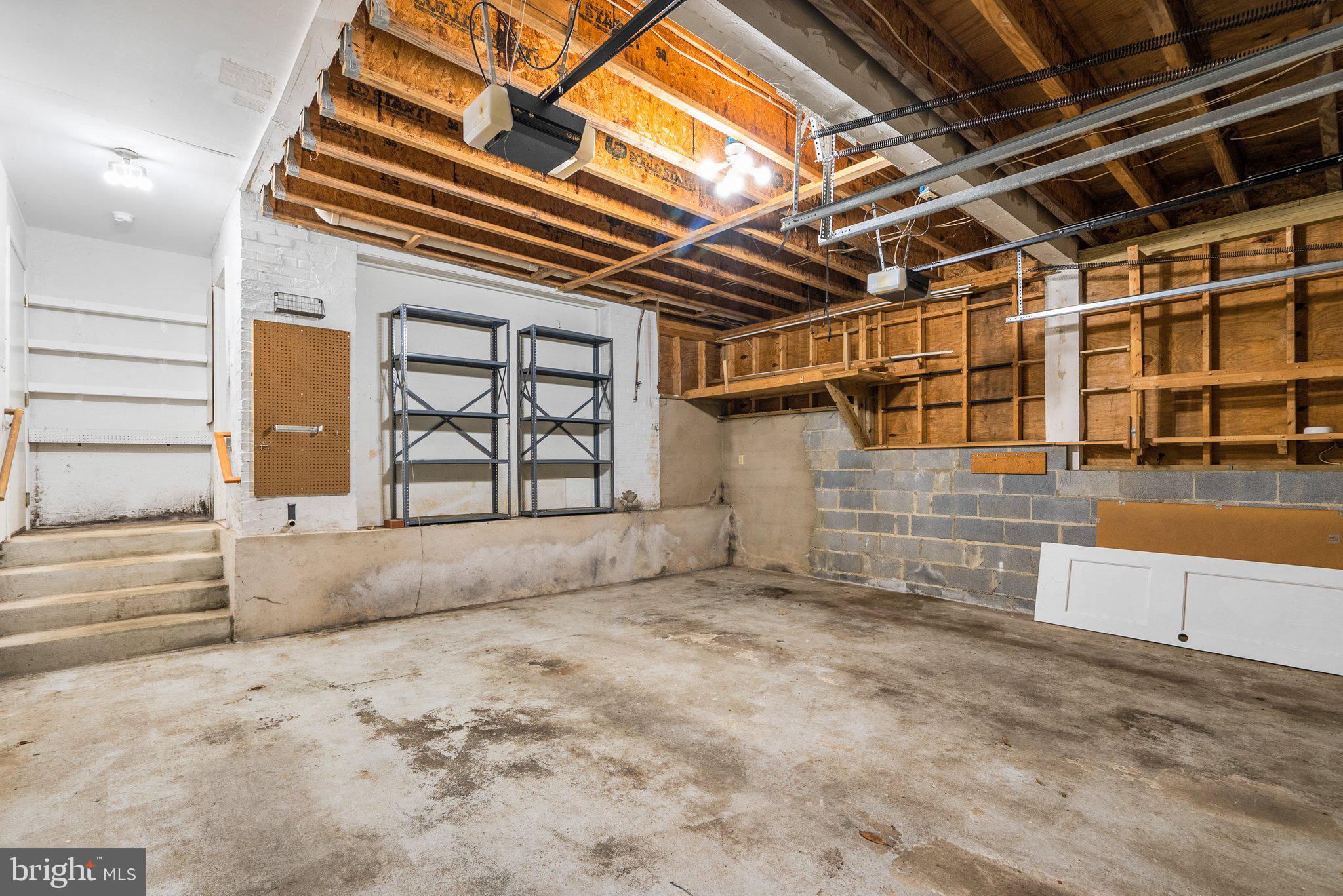 NORTH HILLS - Residential