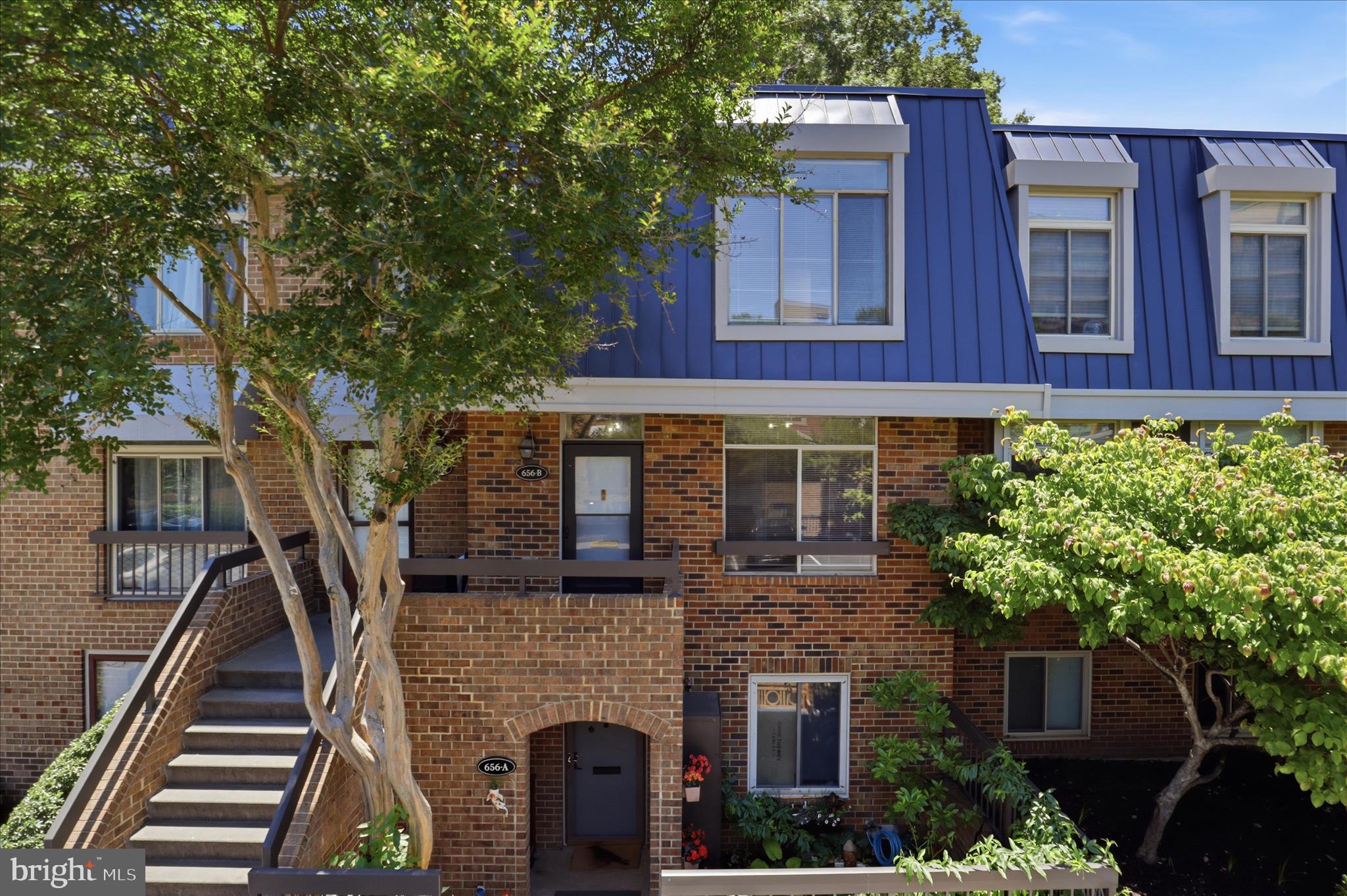 656 15TH STREET S 2
