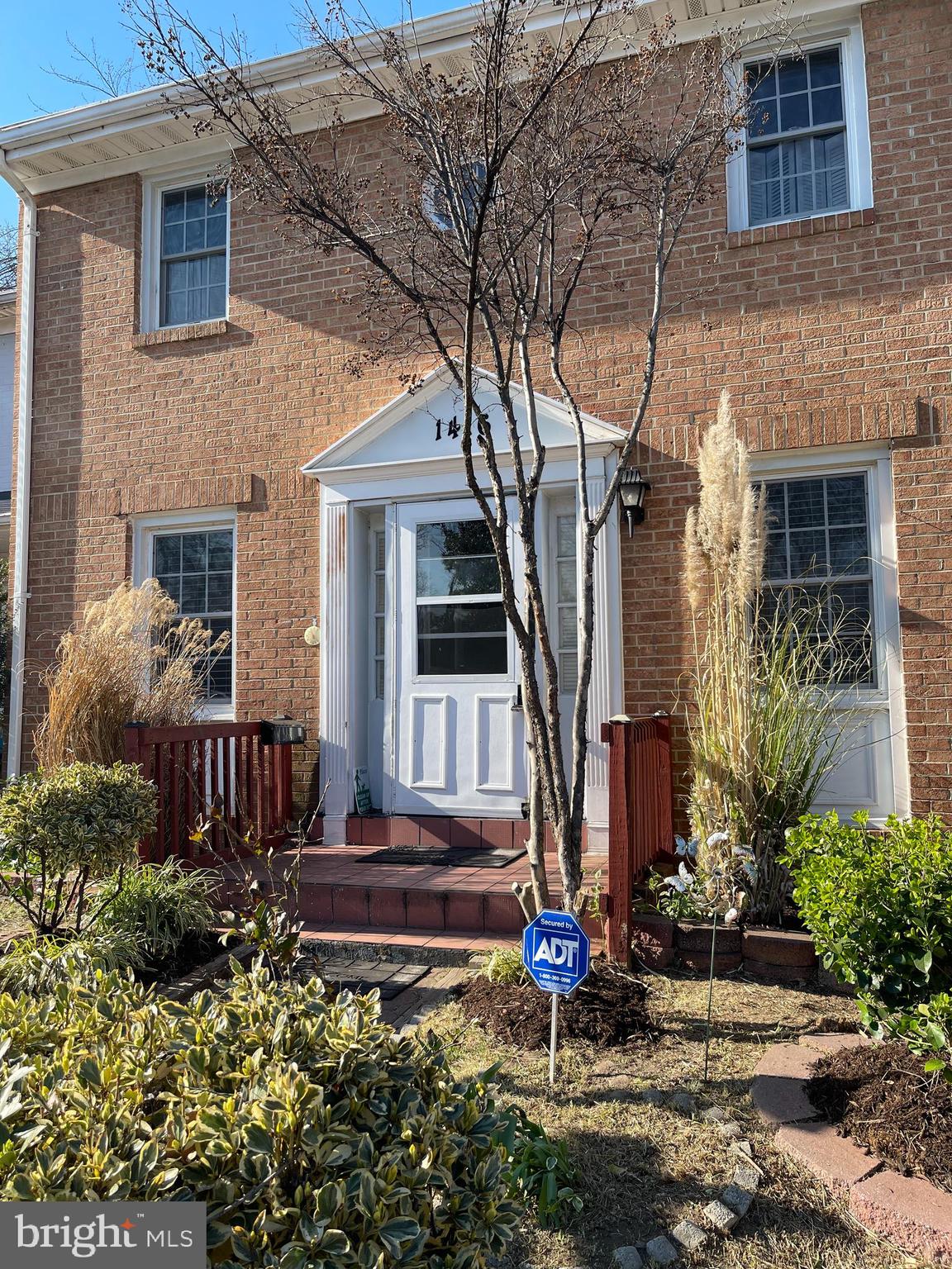 GREENWICH HILL - Residential