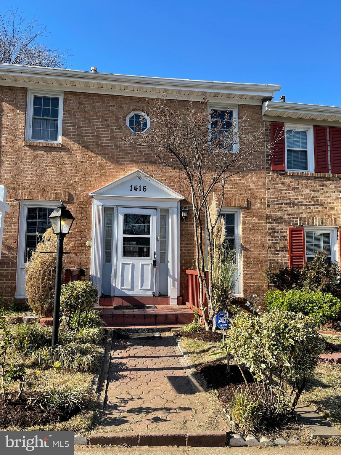 GREENWICH HILL - Residential