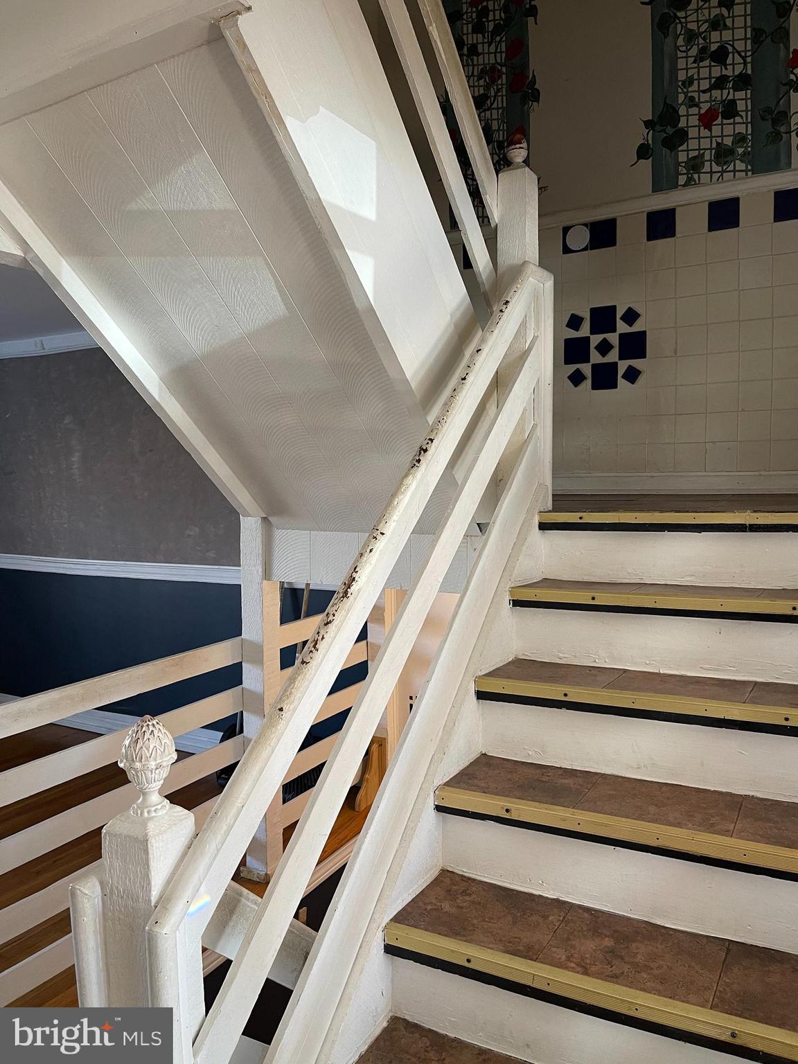 GREENWICH HILL - Residential