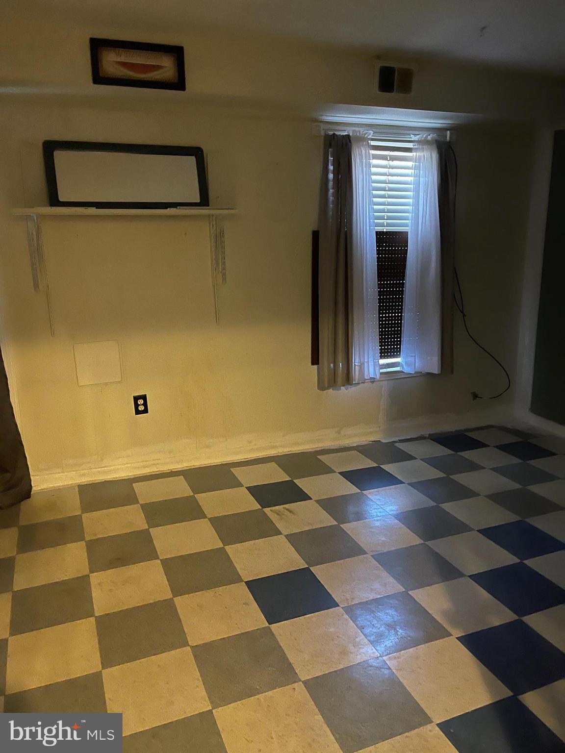 GREENWICH HILL - Residential