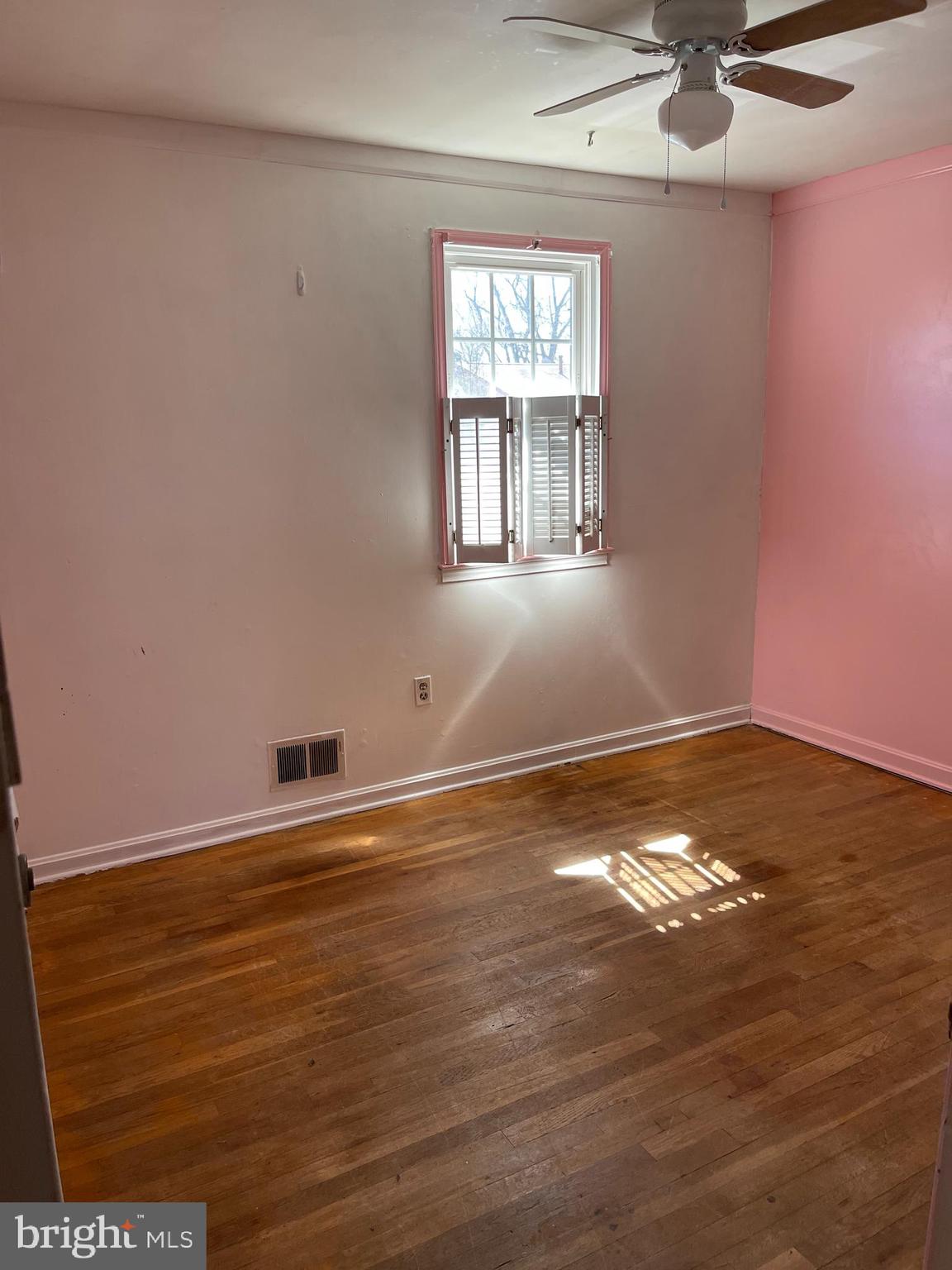 GREENWICH HILL - Residential