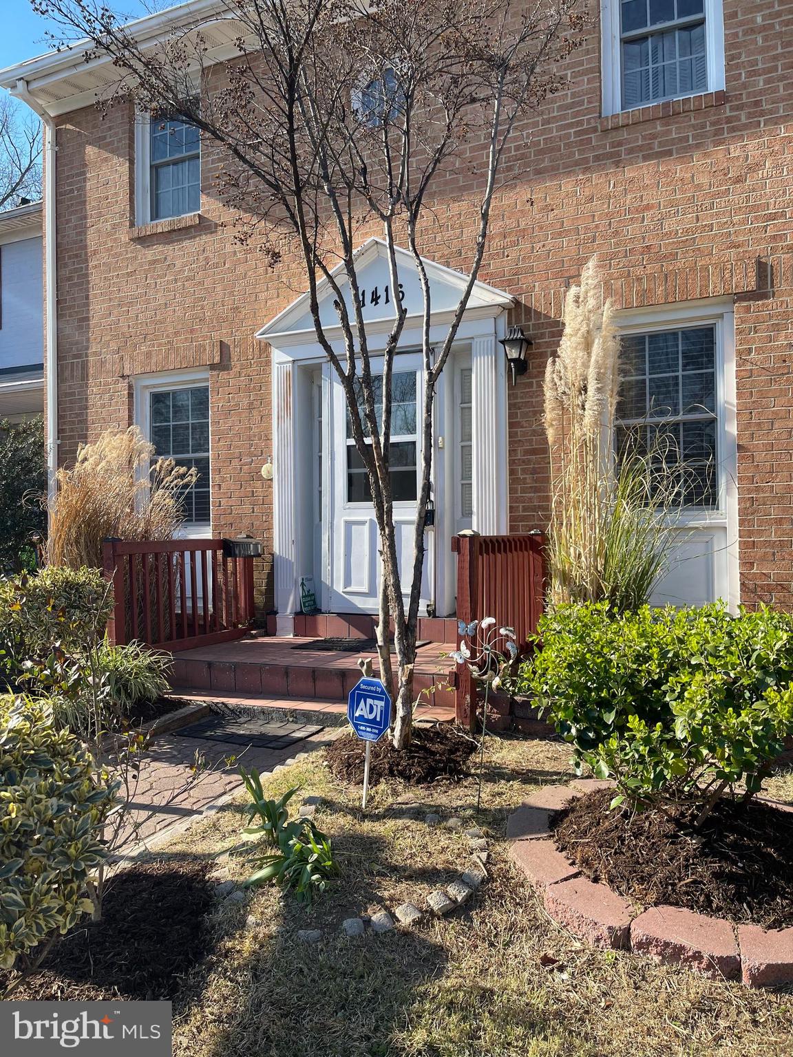 GREENWICH HILL - Residential