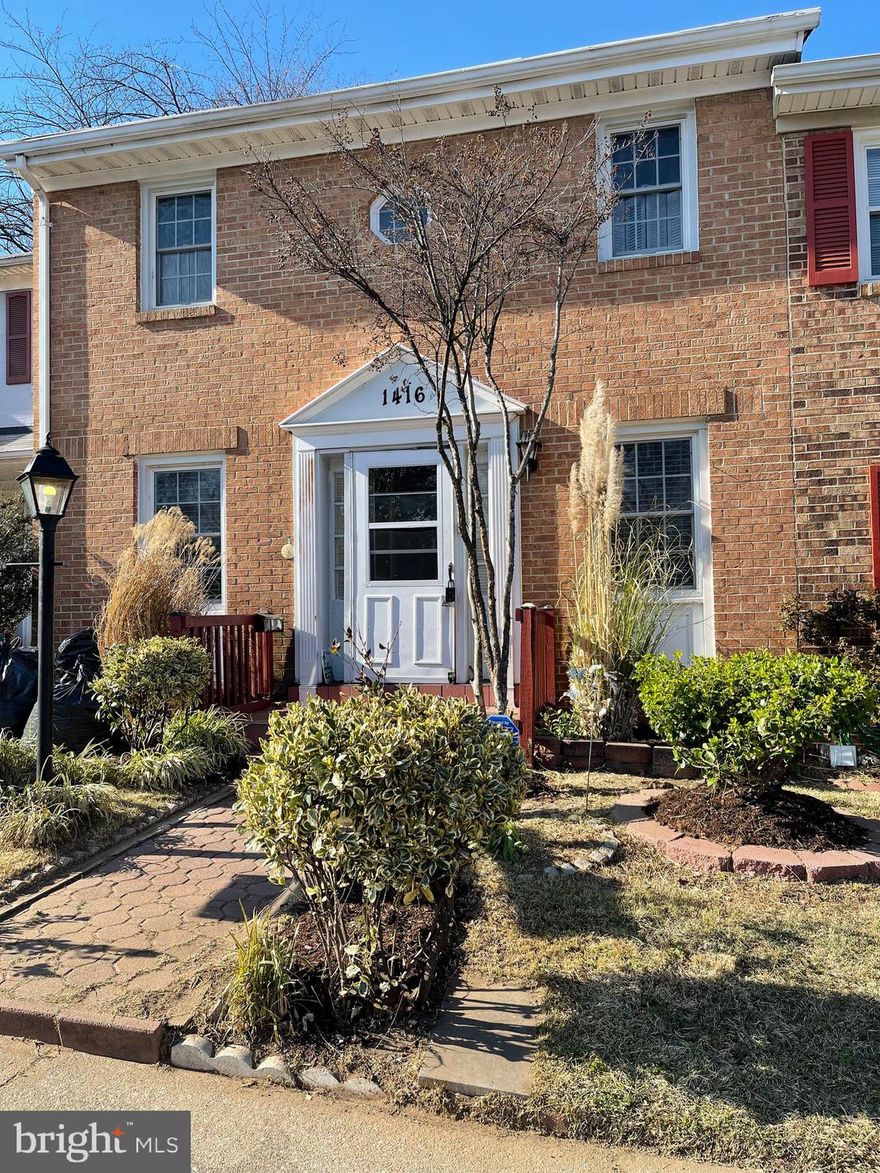 HUGE PRICE REDUCTION...SELLER  MOTIVATED....Priced 29,000 below recently appraised "as is value," this home has great bones, but just needs some TLC in the way of carpet and paint....One of the few homes with a deck, this home offers a cul-de-sac location, easy access to I95 and so so close to the commuter rail system..  Picture what a bit of loving labor can do to this home.  Being sold "as is", but the components are all in working order.   3 bedrooms and 3 full bathrooms, rec room,  DR & LR. kitchen and utility room,  
 Similar home in community have sold for much much more.   Build instant equity with your paint and carpet installations.....Priced below comps, take a look at this home, and enjoy the value of owning rather than renting.