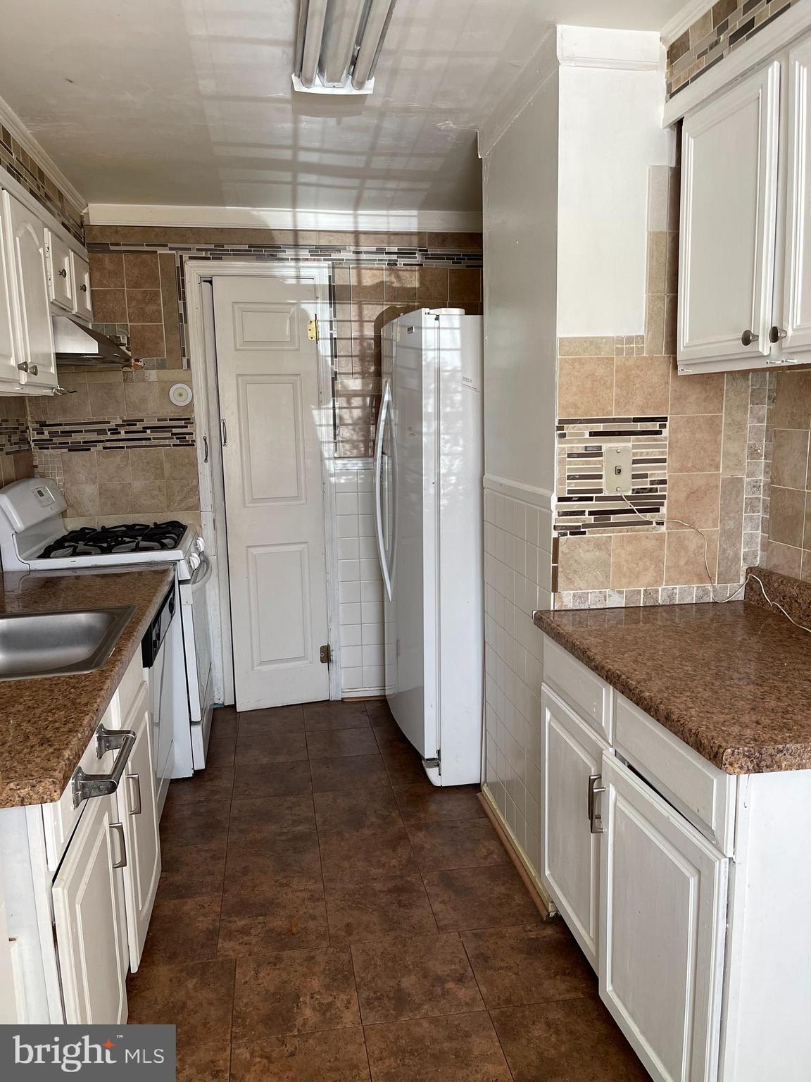 GREENWICH HILL - Residential