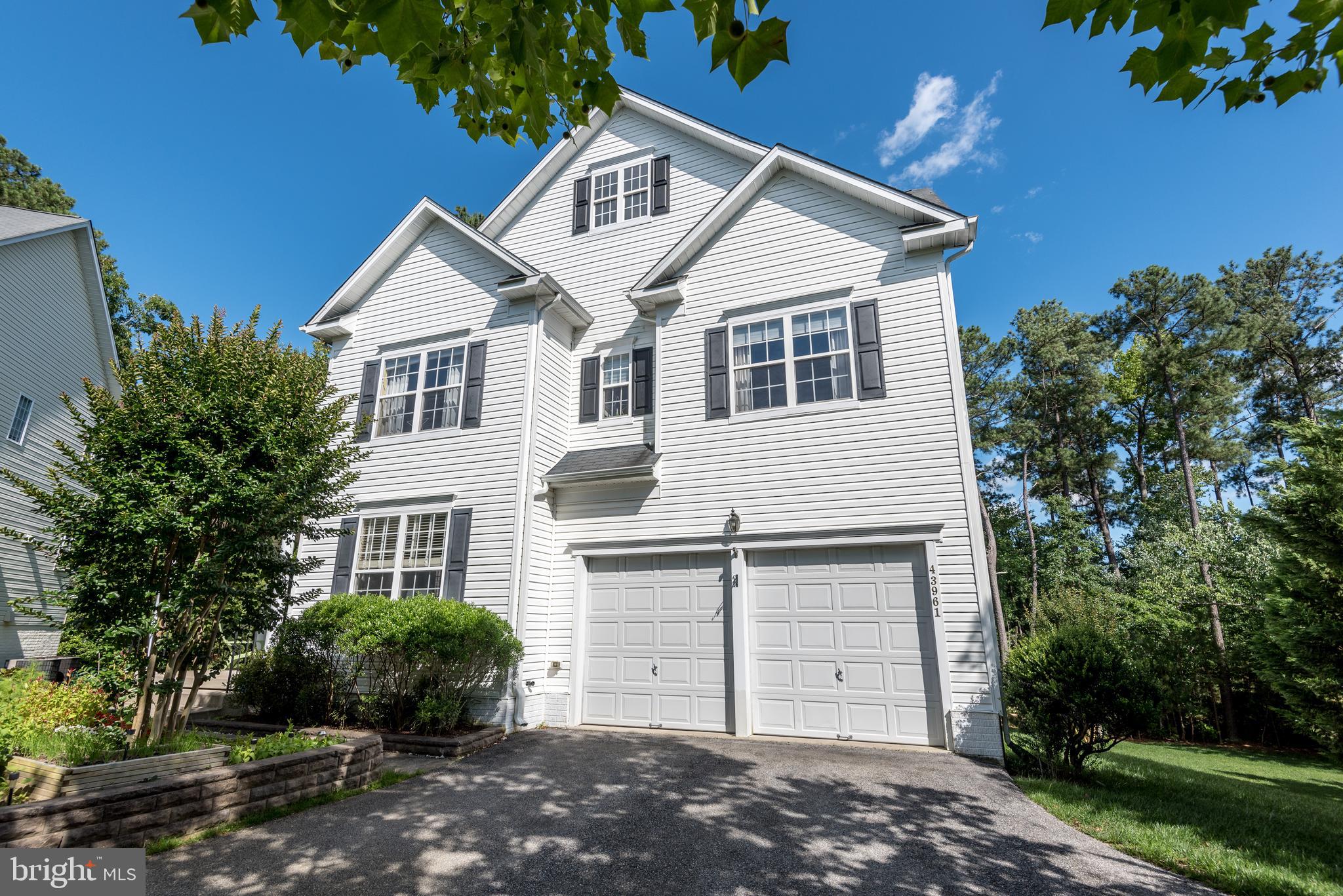 DAHLIA PARK OF WILDEWOOD - Residential