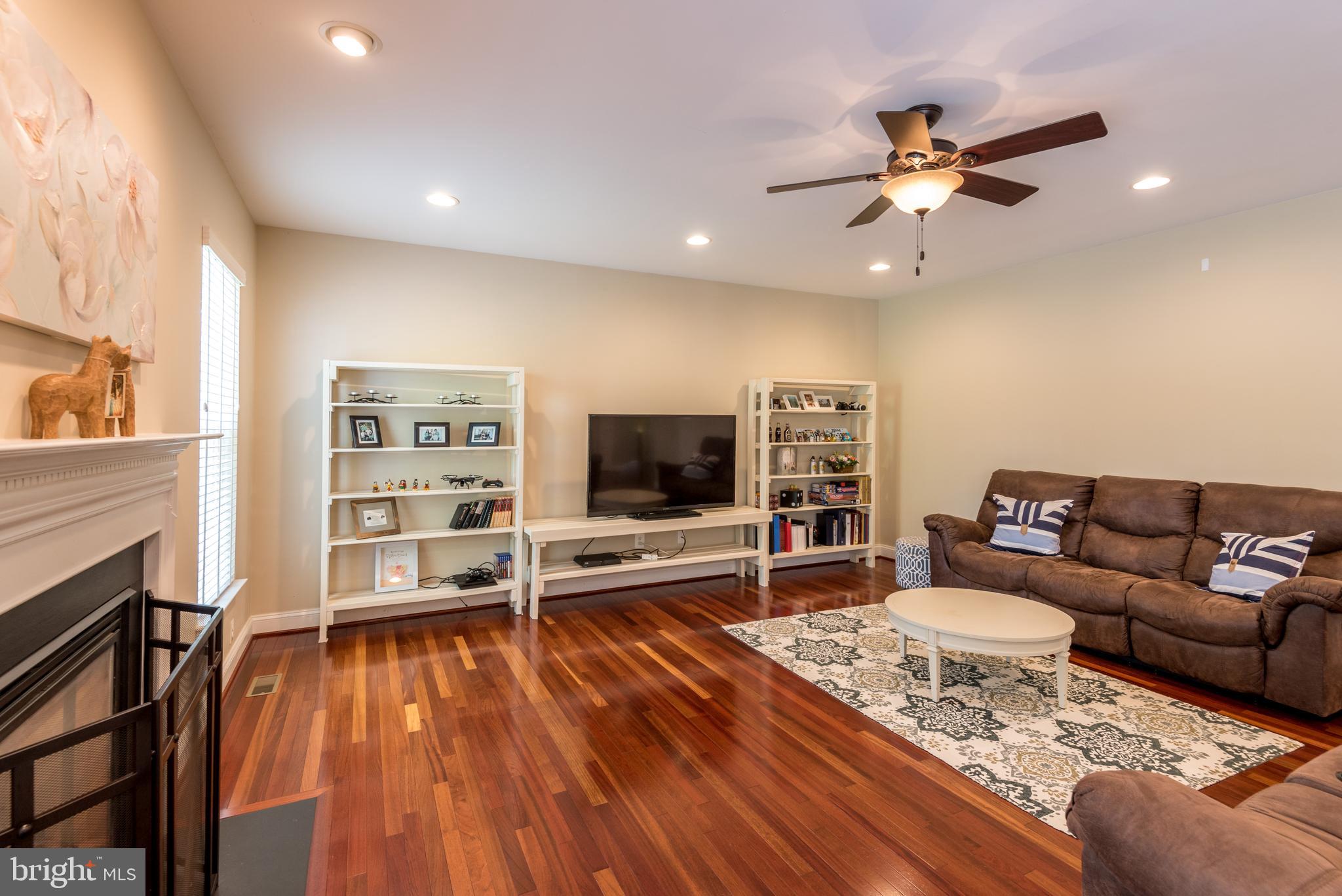 DAHLIA PARK OF WILDEWOOD - Residential