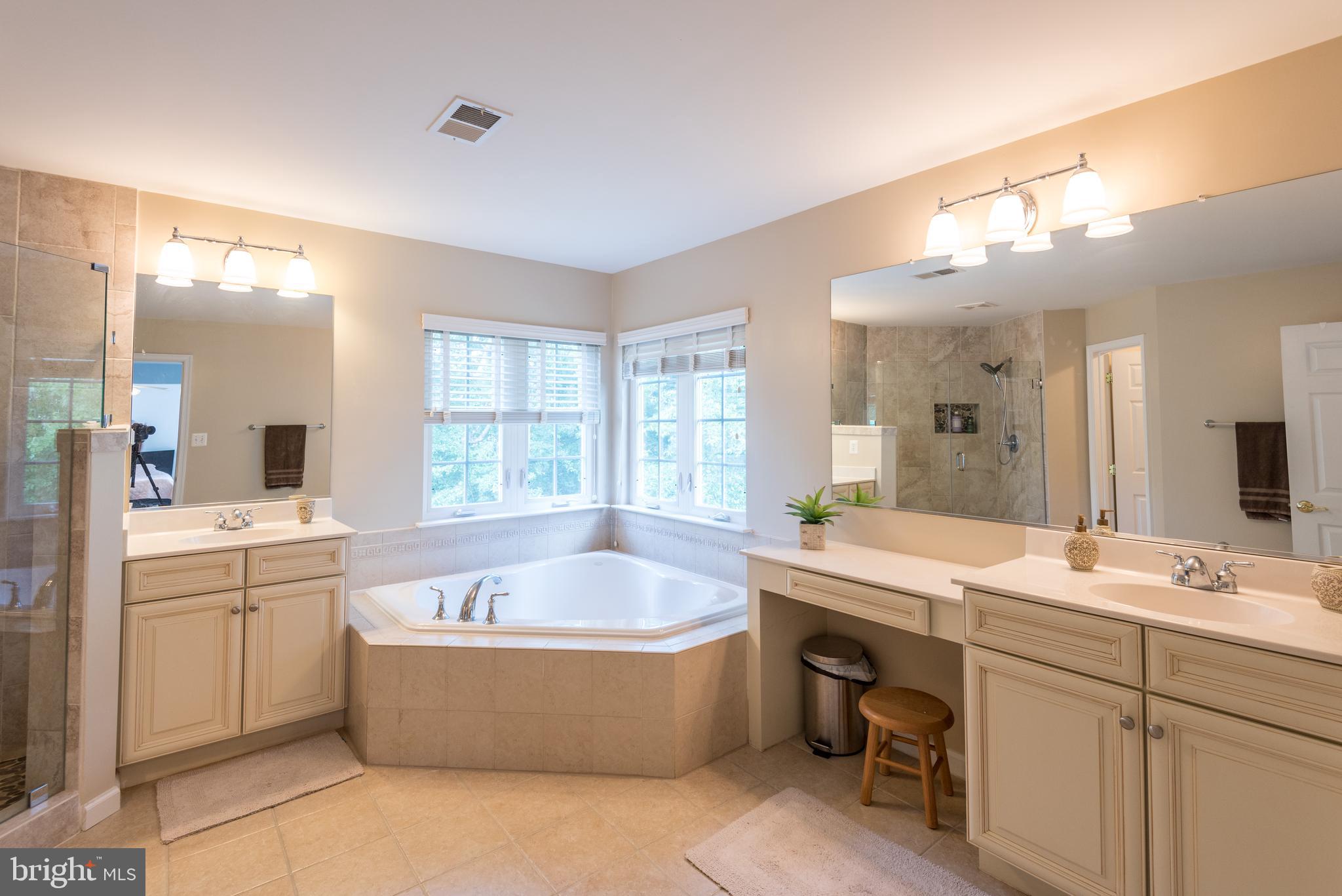 DAHLIA PARK OF WILDEWOOD - Residential