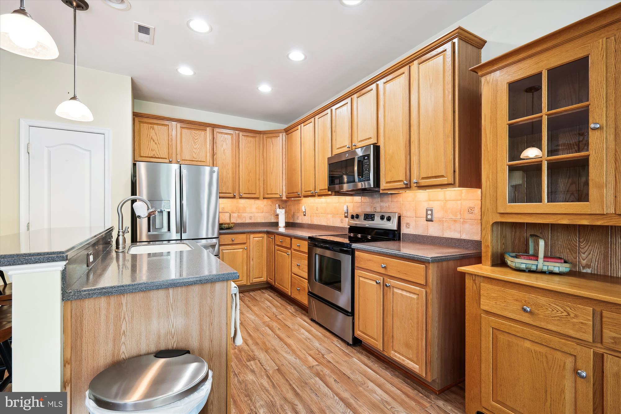 SYMPHONY VILLAGE AT CENTREVILLE - Residential