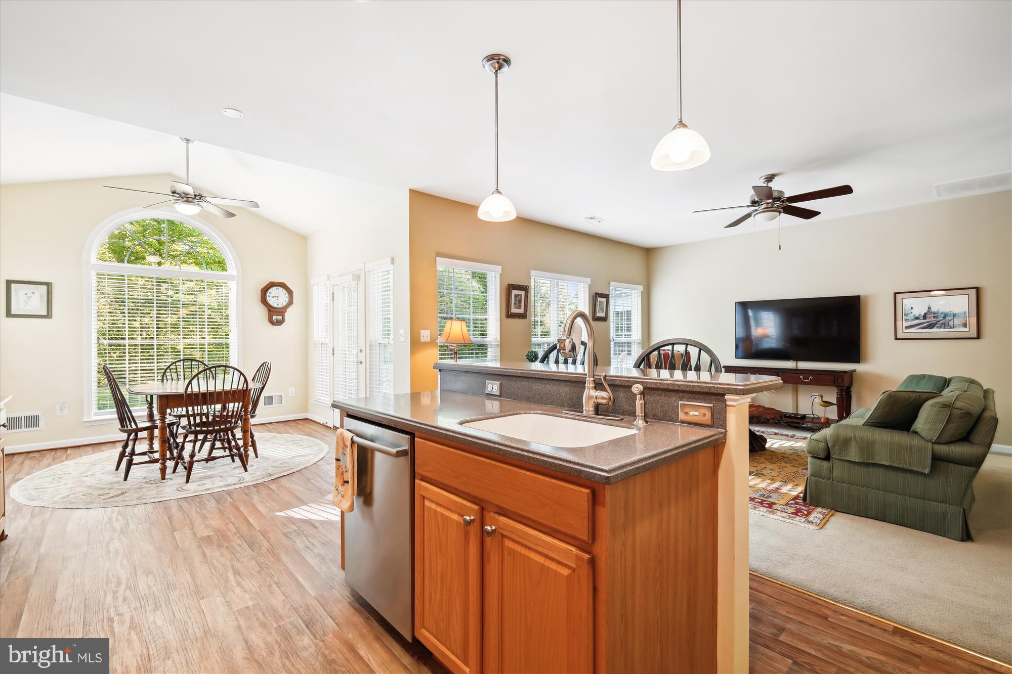 SYMPHONY VILLAGE AT CENTREVILLE - Residential