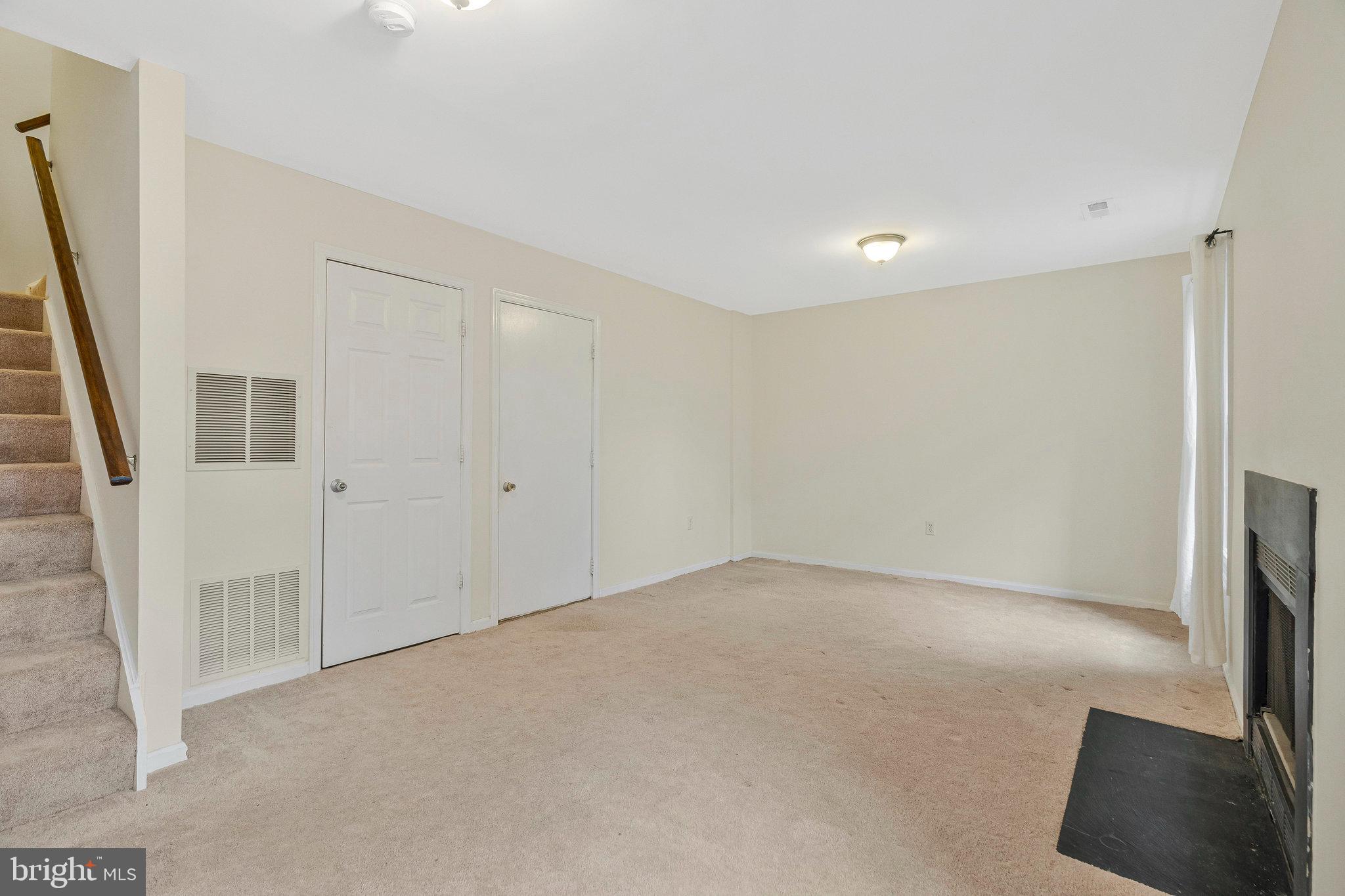 WOODSTONE - Residential