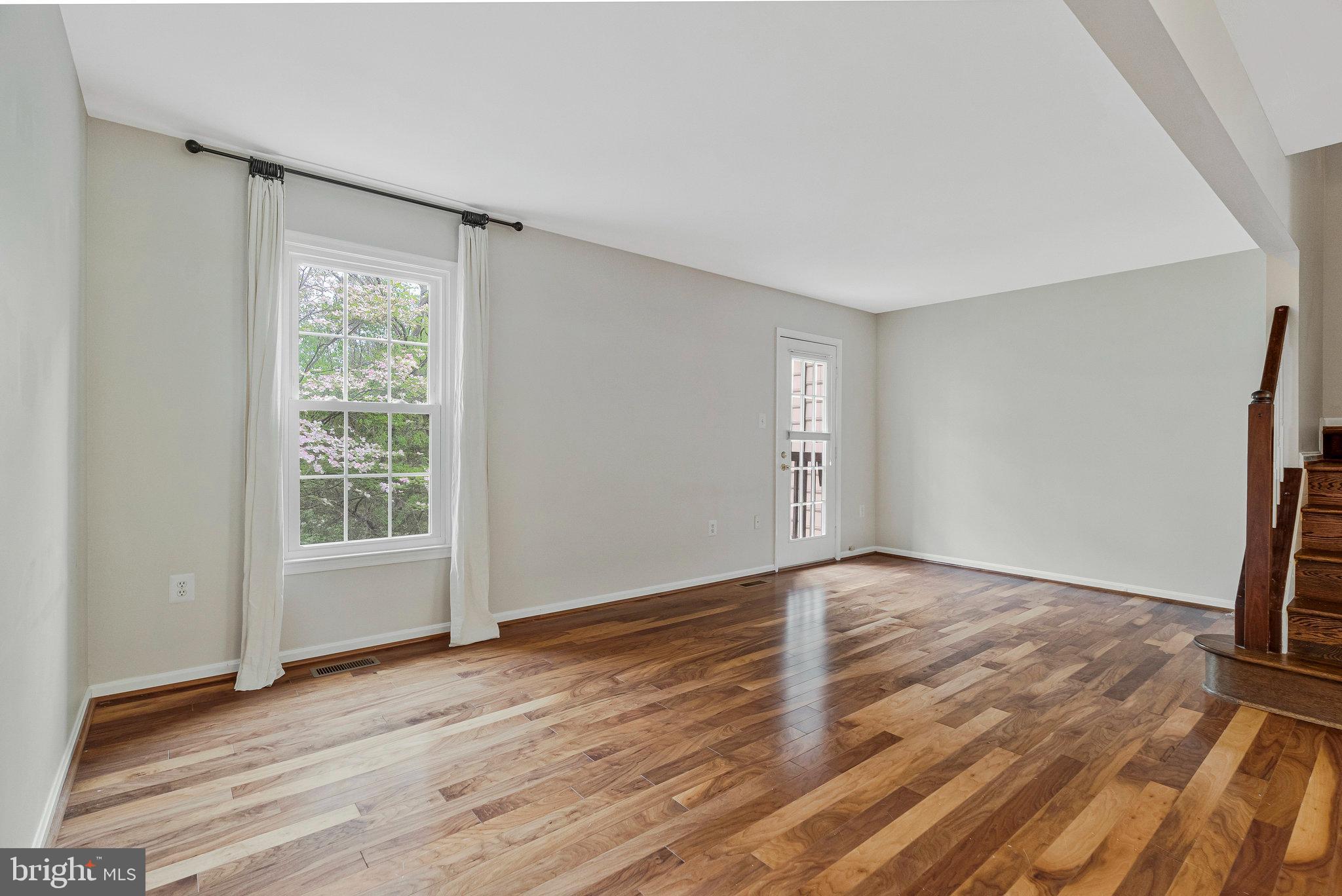 WOODSTONE - Residential