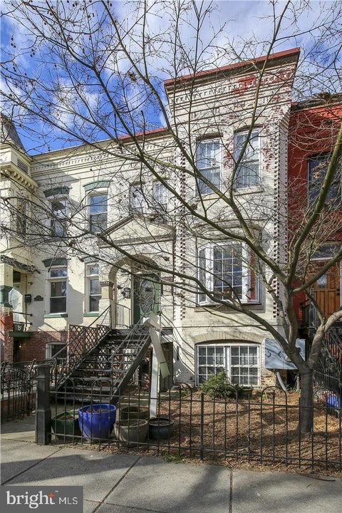 Townhouse For Rent - 415 Q Street #B<br/> WASHINGTON, DC 20001