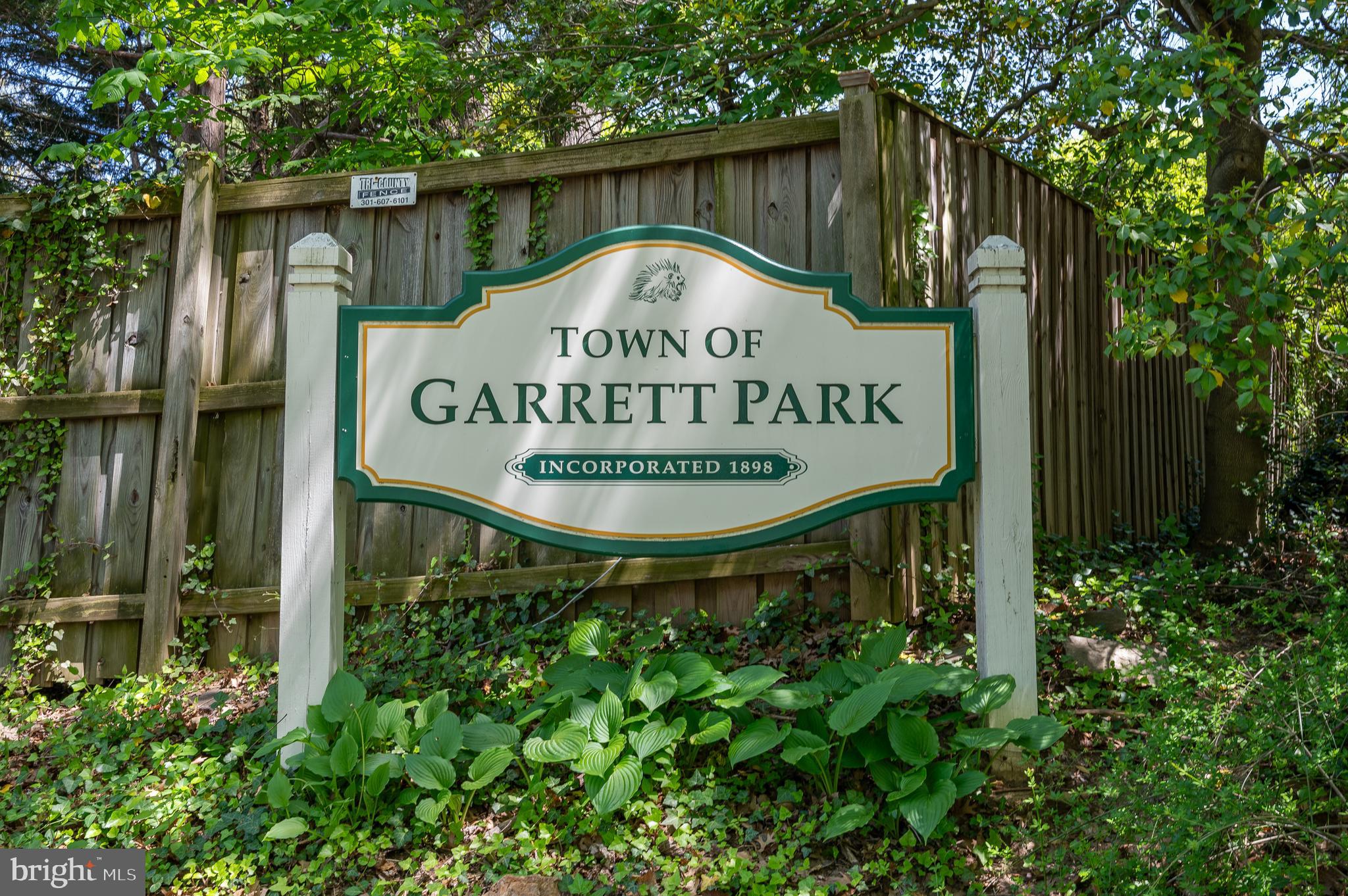 GARRETT PARK - Land