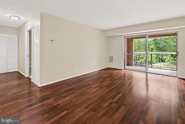 5835 COVE LANDING ROAD 304