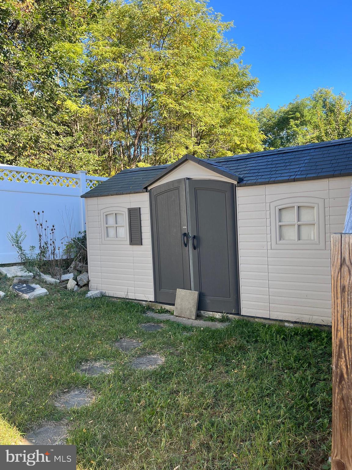 STONEBROOK VILLAGE - Residential Lease