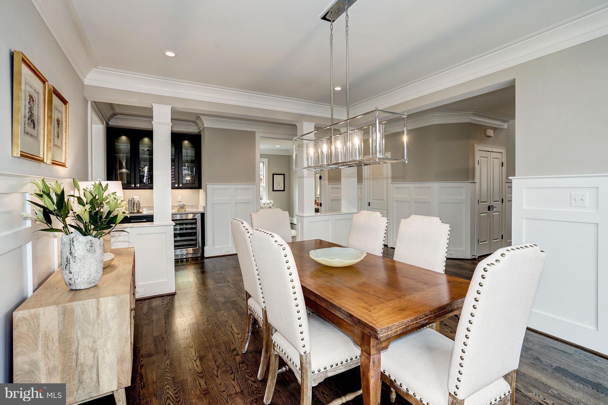 COUNTRY CLUB - Residential