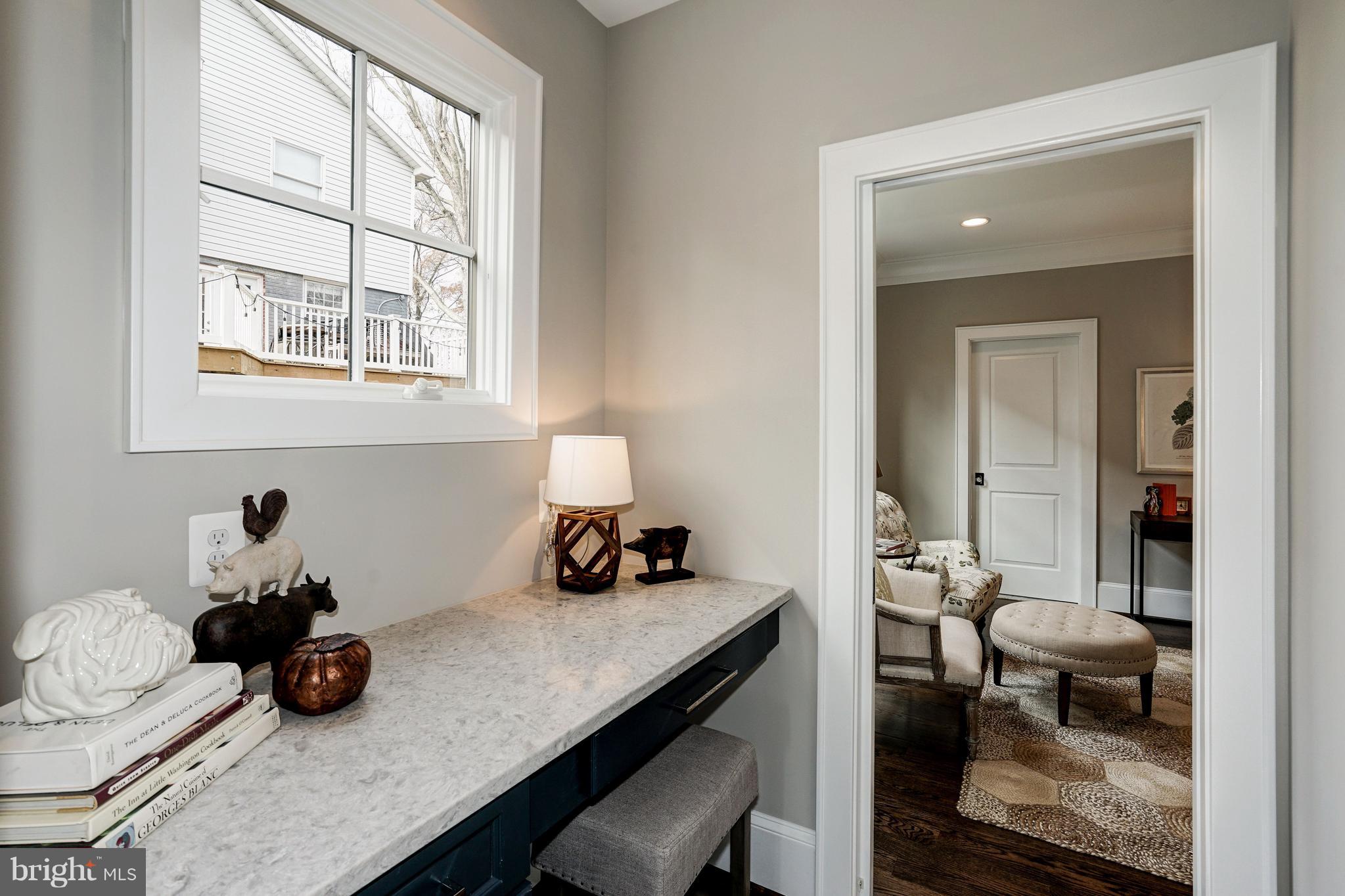 COUNTRY CLUB - Residential