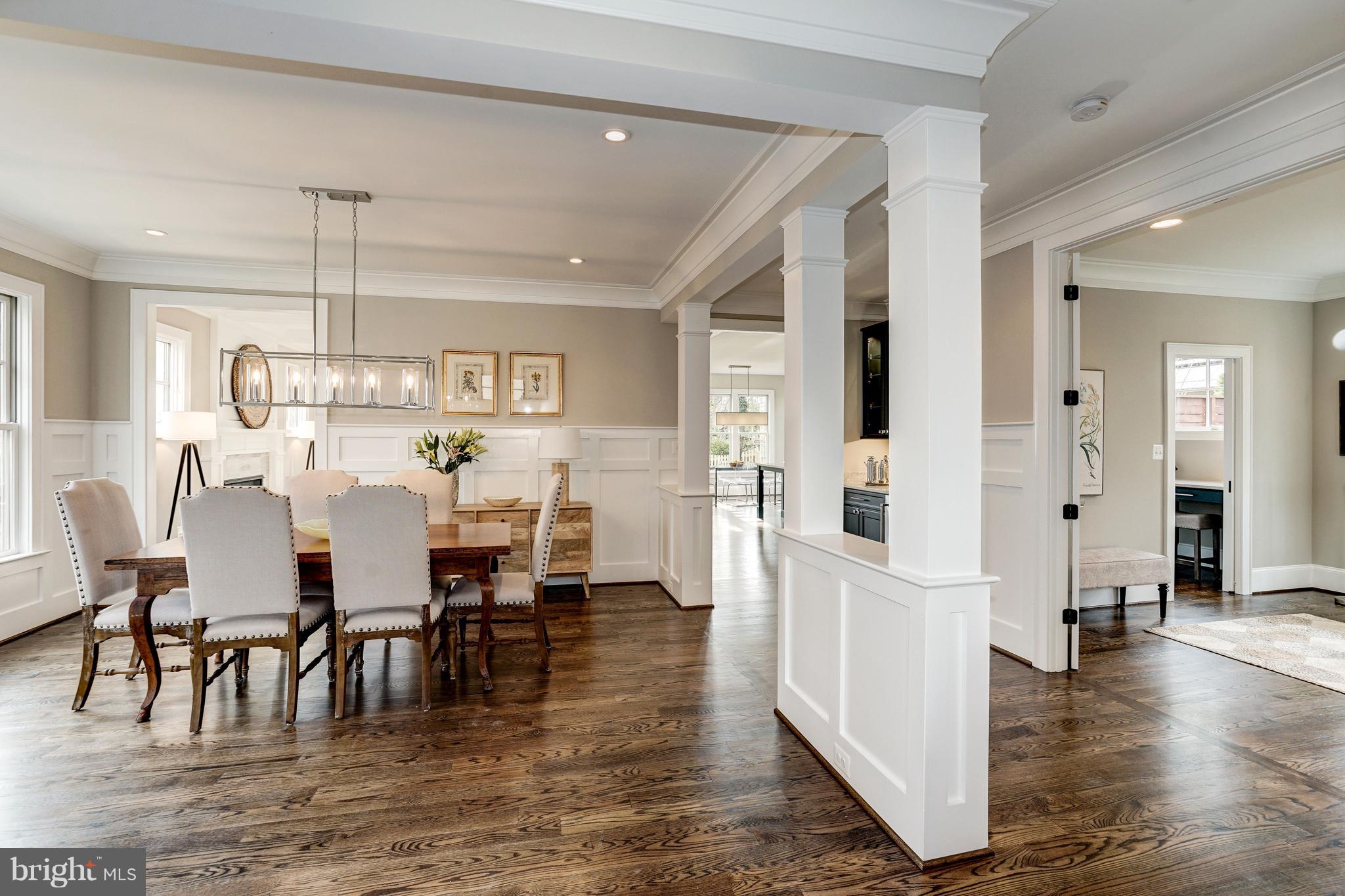 COUNTRY CLUB - Residential