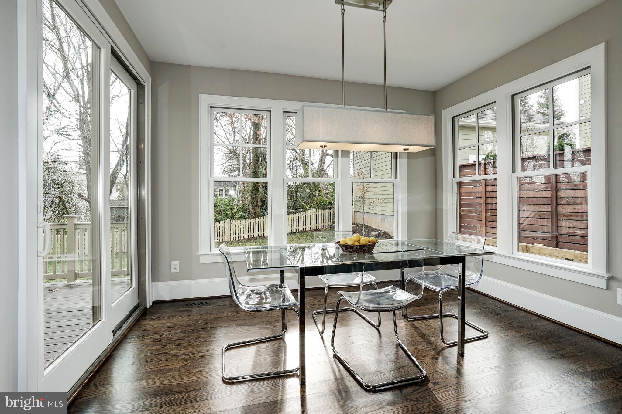 COUNTRY CLUB - Residential