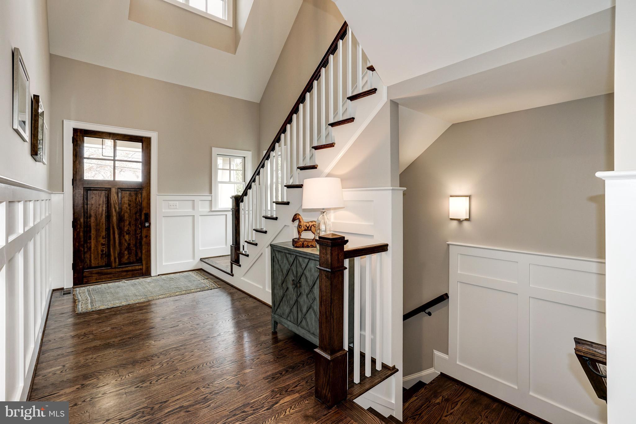 COUNTRY CLUB - Residential