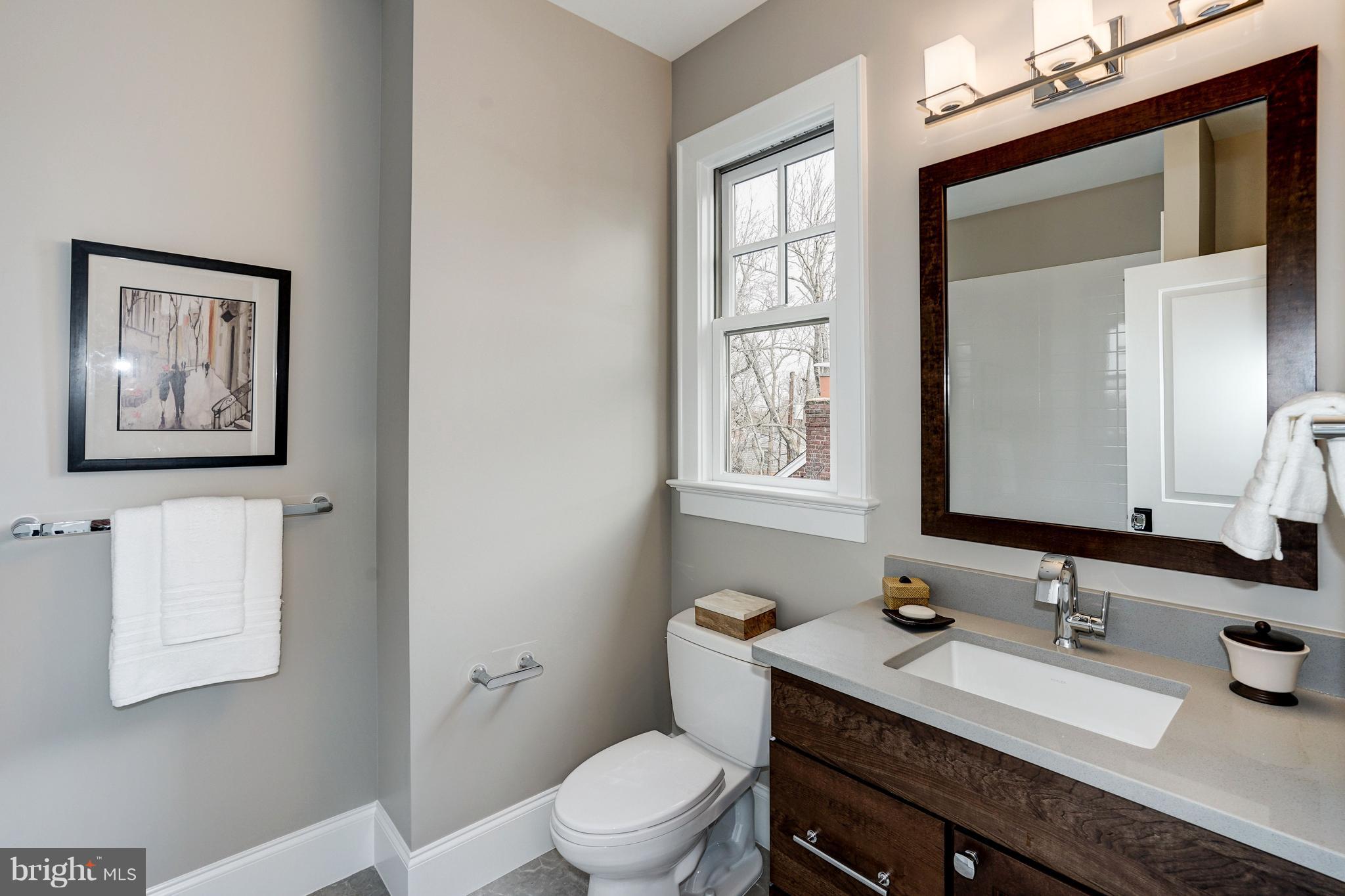 COUNTRY CLUB - Residential