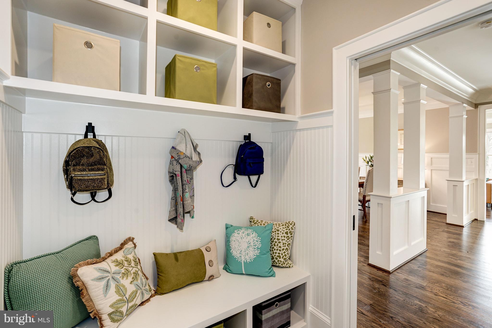 COUNTRY CLUB - Residential