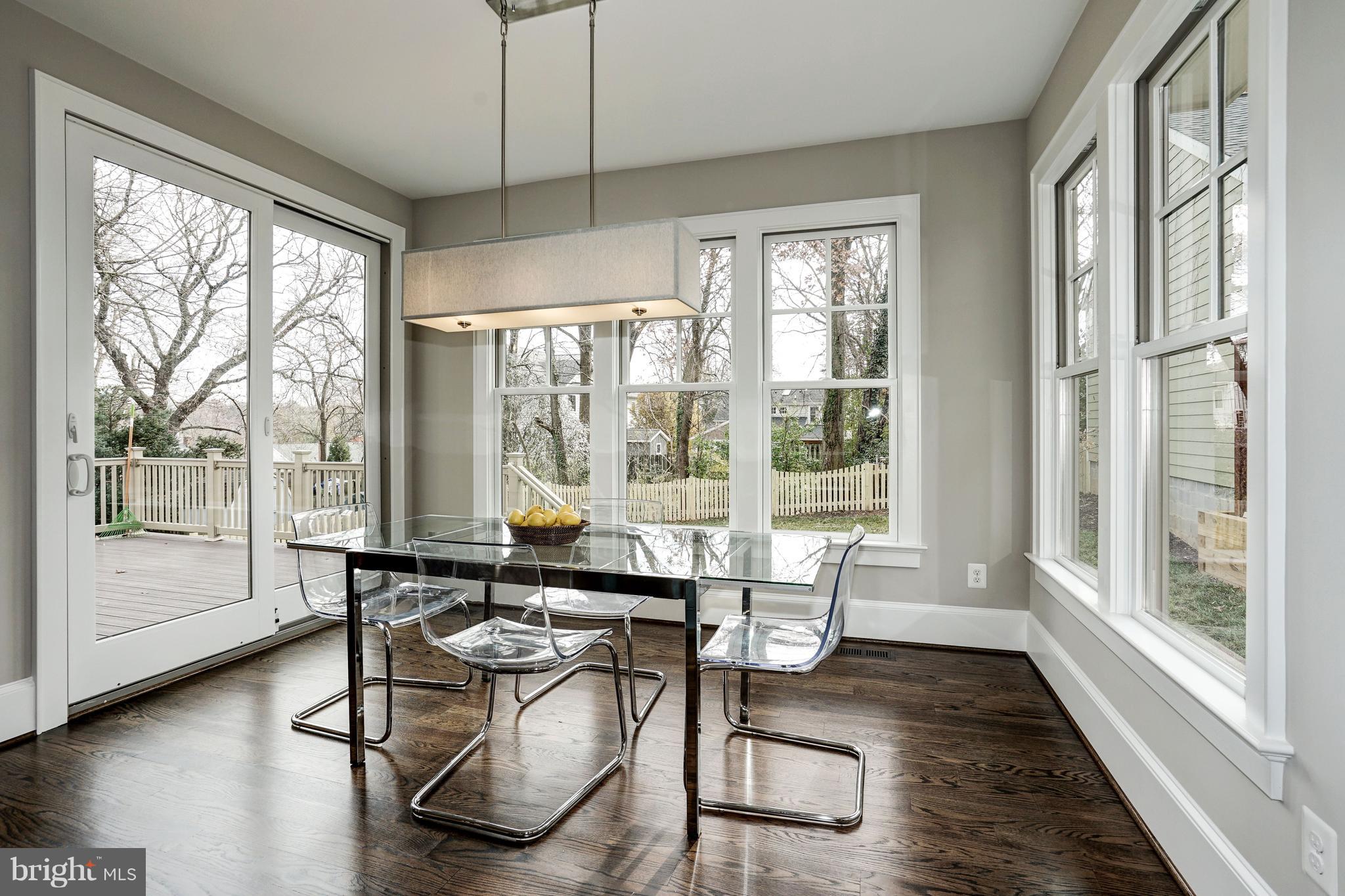 COUNTRY CLUB - Residential