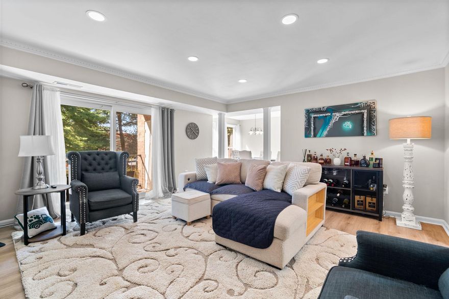 SELLER IS OFFERING 6 MONTHS OF CONDO FEES AS A CONCESSION, GREAT DEAL!!!!  Assumable 5.125 VA loan!!
RARELY AVAILABLE Updated 3BR/2BA Condo in Diamond Farm!! All Utilities Included in Condo Fee! Don't miss this beautifully renovated unit with modern updates throughout in the past 2 years. Features include new LVP flooring in the entry, living room, and kitchen, updated kitchen with new countertops, cabinets, appliances, and backsplash. Both bathrooms are fully renovated—primary completed last year, secondary two years ago. New recessed lighting keeps the space bright year-round.