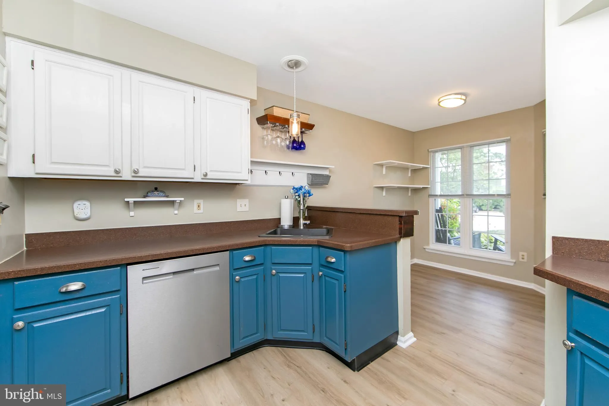 Williamstown, New Jersey 08094, United States, 3 Bedrooms Bedrooms, ,3 BathroomsBathrooms,Residential,Active,161301