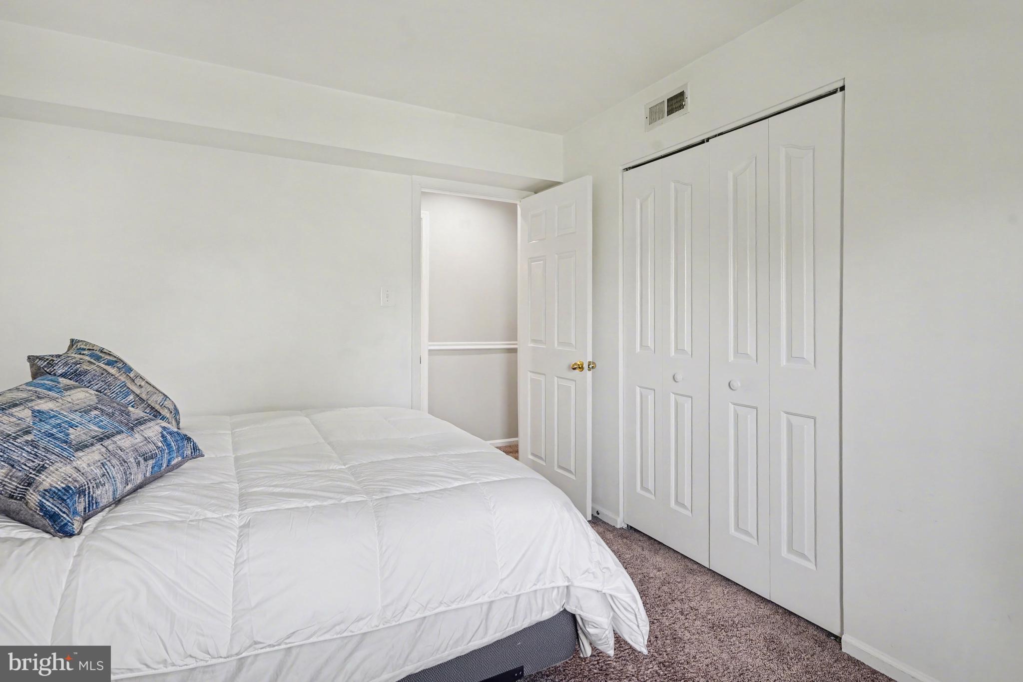 MONTGOMERY BROOKE - Residential