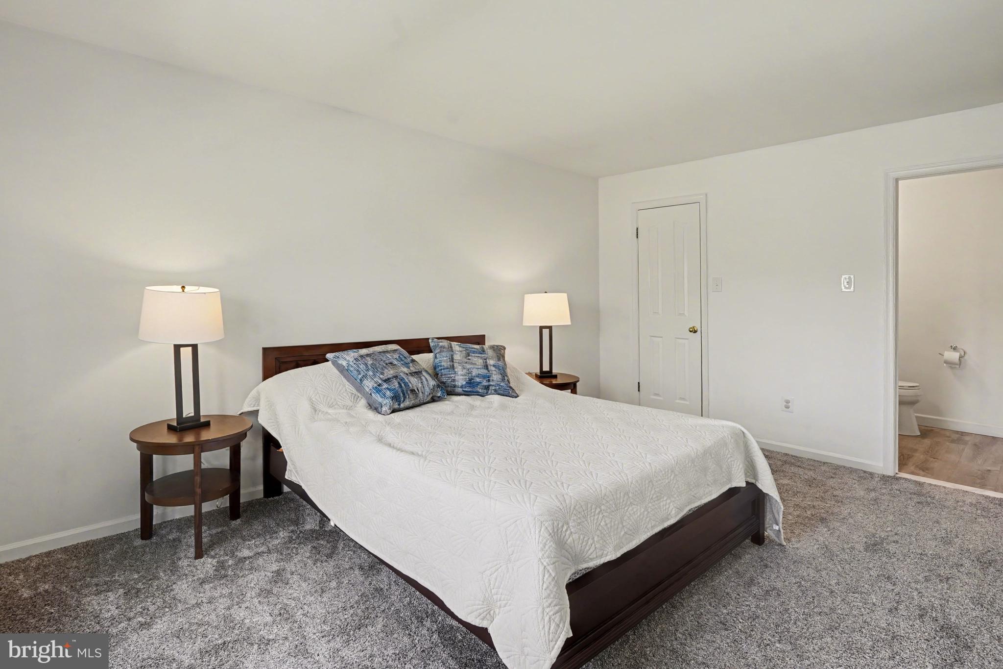 MONTGOMERY BROOKE - Residential