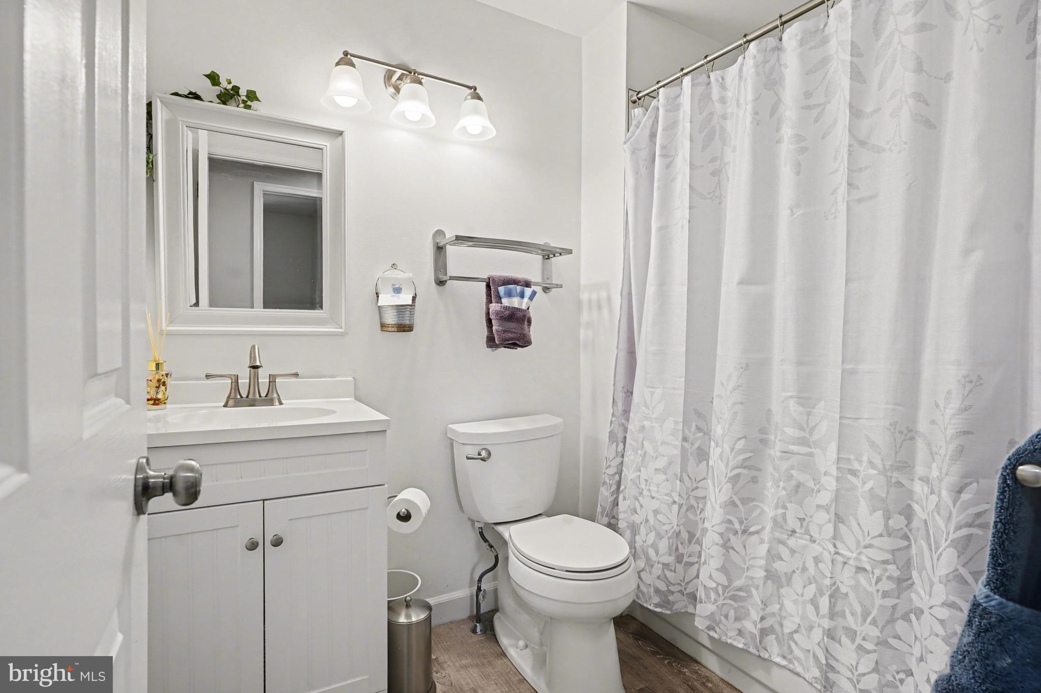 MONTGOMERY BROOKE - Residential