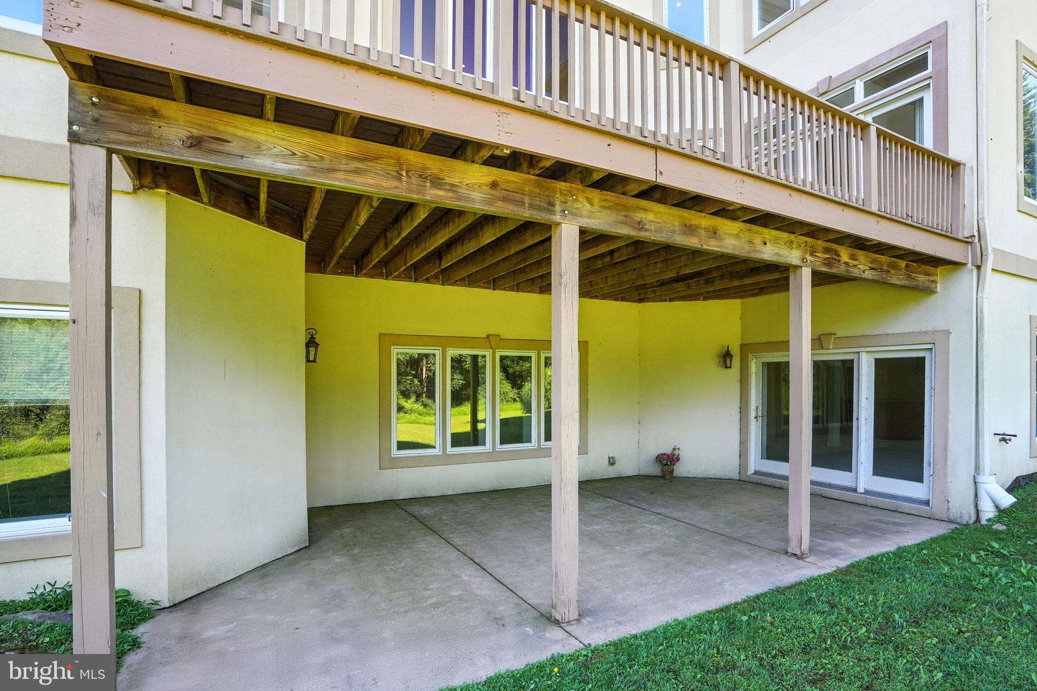 RIVER PLANTATION - Residential Lease