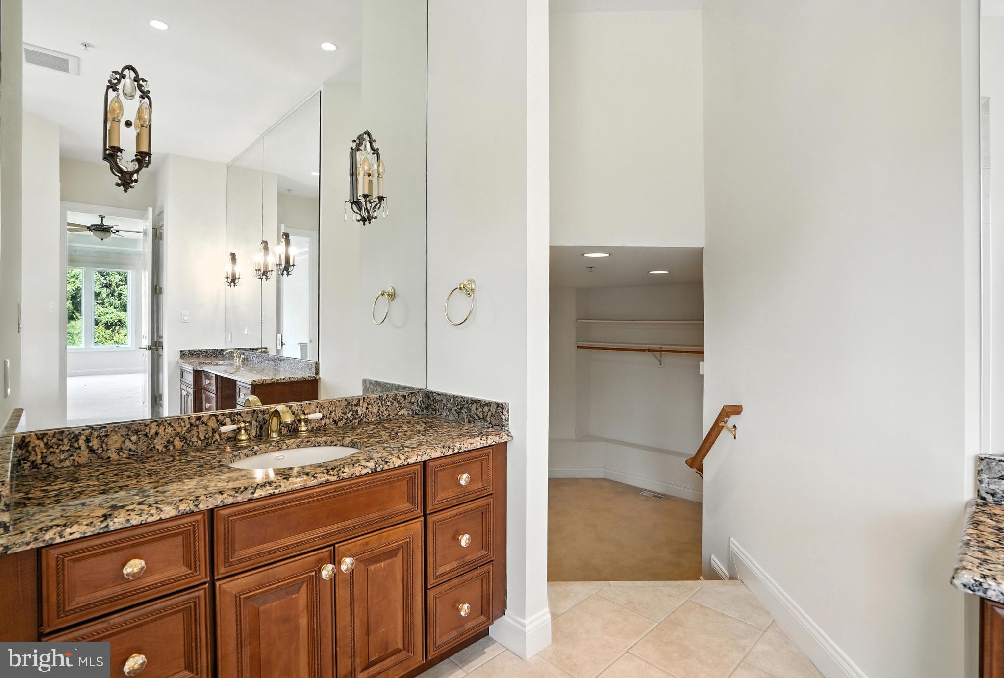 RIVER PLANTATION - Residential Lease