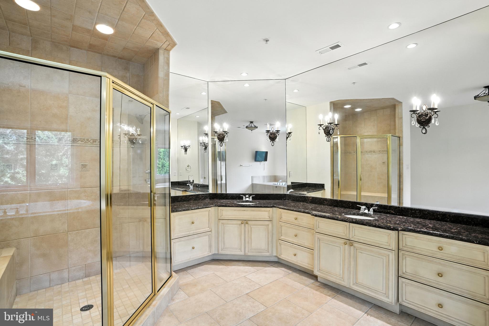 RIVER PLANTATION - Residential Lease