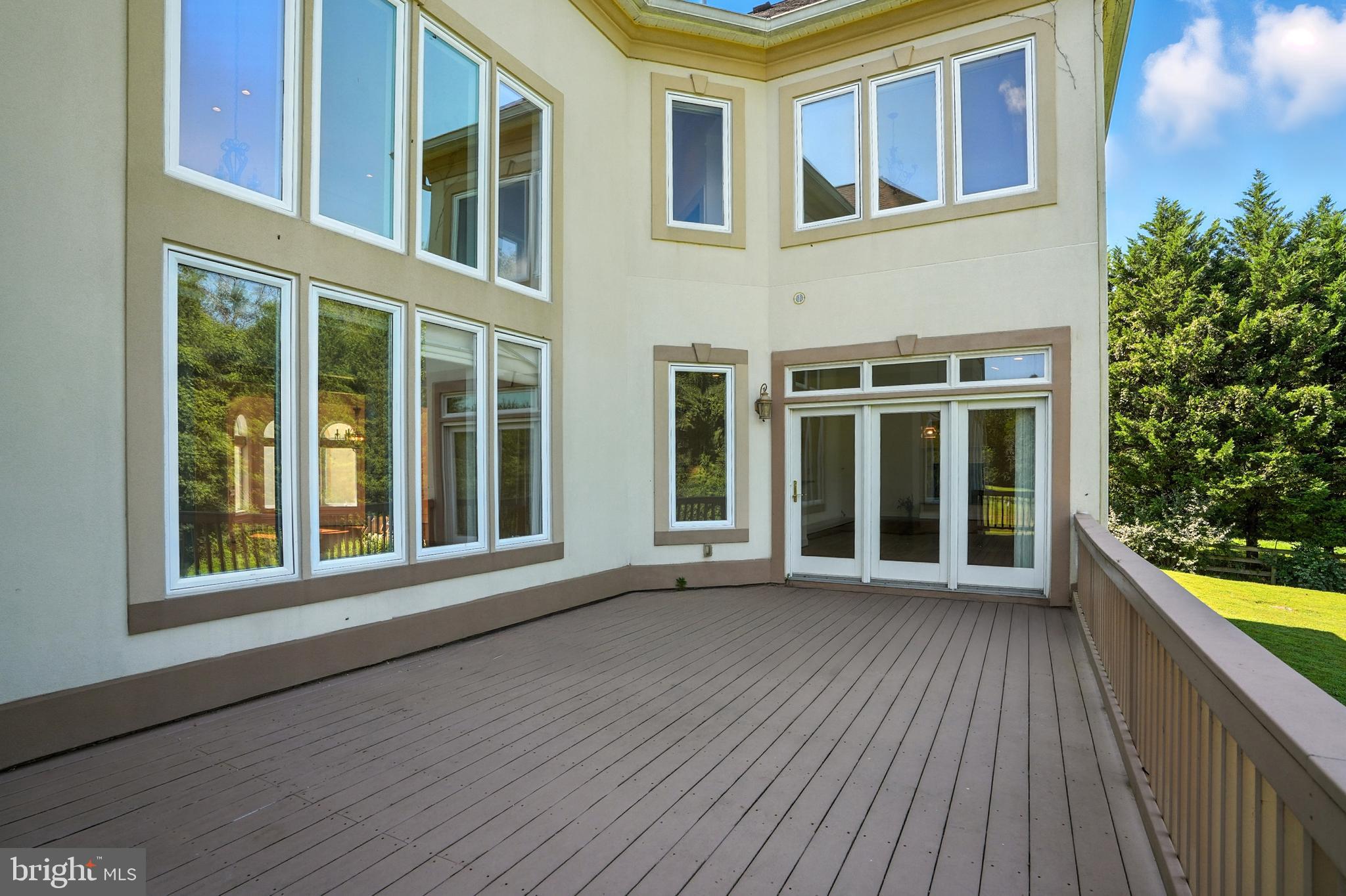 RIVER PLANTATION - Residential Lease