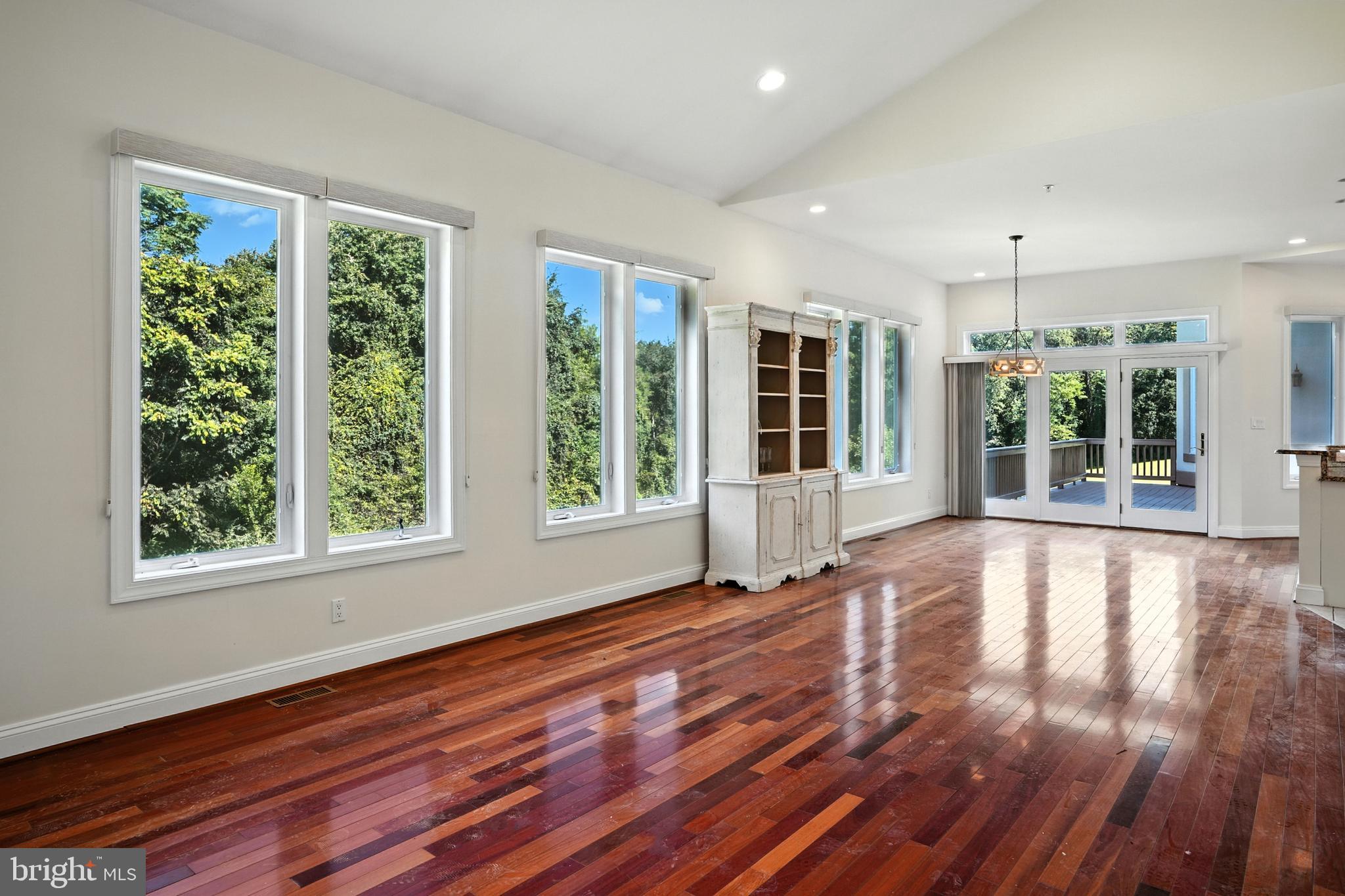 RIVER PLANTATION - Residential Lease