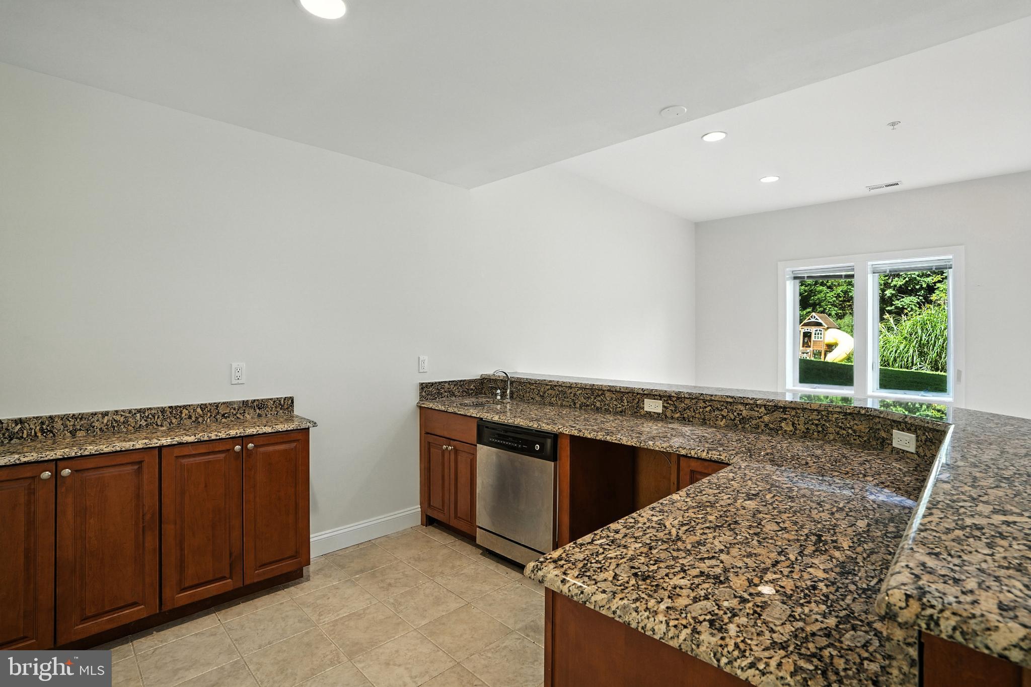 RIVER PLANTATION - Residential Lease