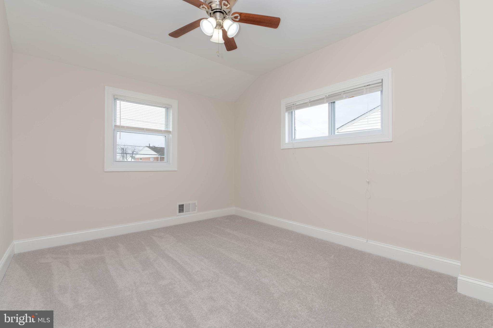 CHARLESMONT - Residential