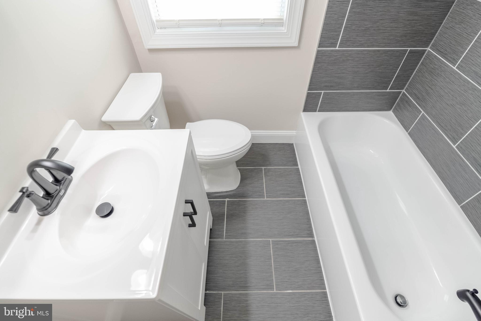 CHARLESMONT - Residential