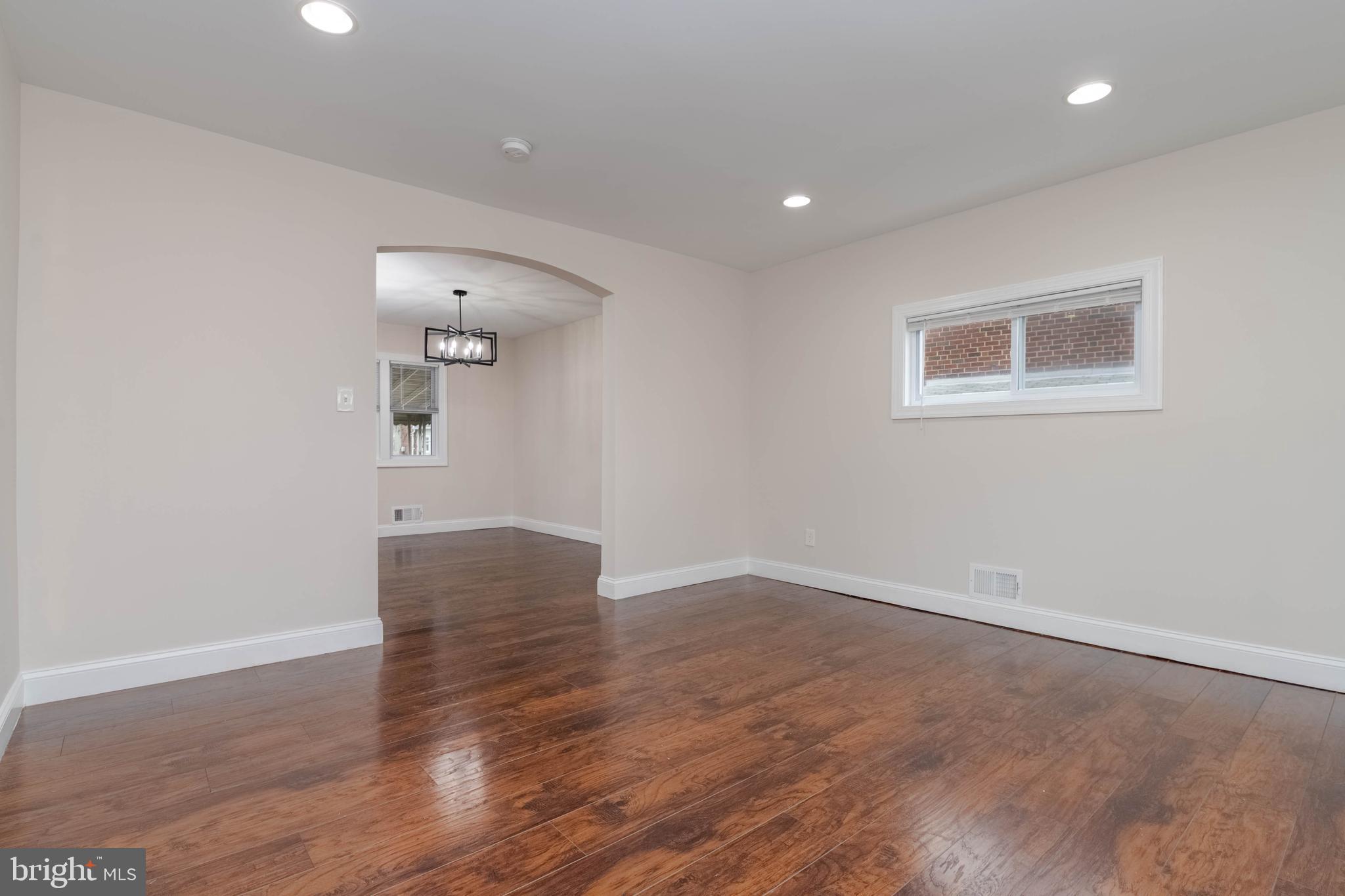 CHARLESMONT - Residential