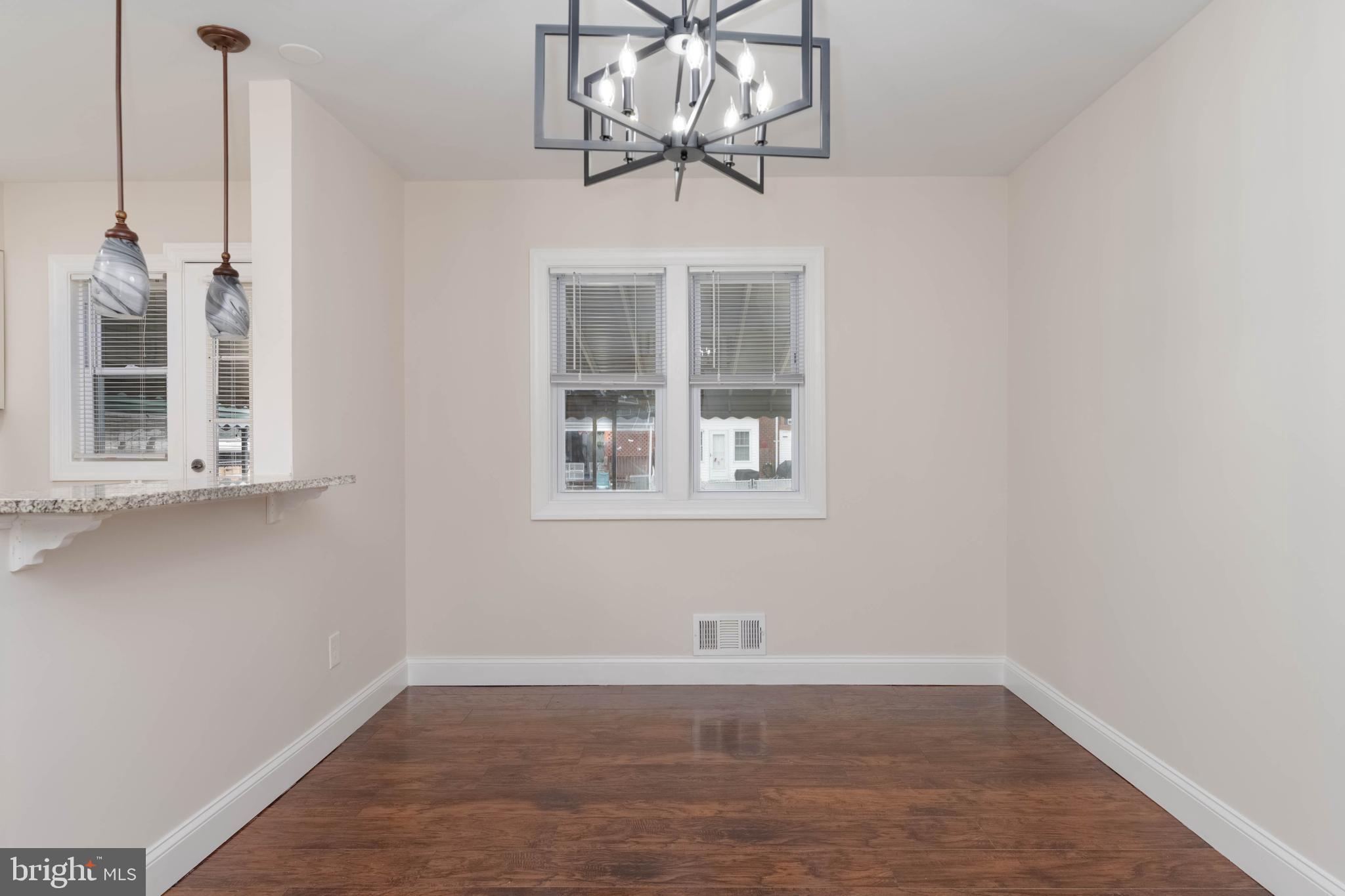 CHARLESMONT - Residential