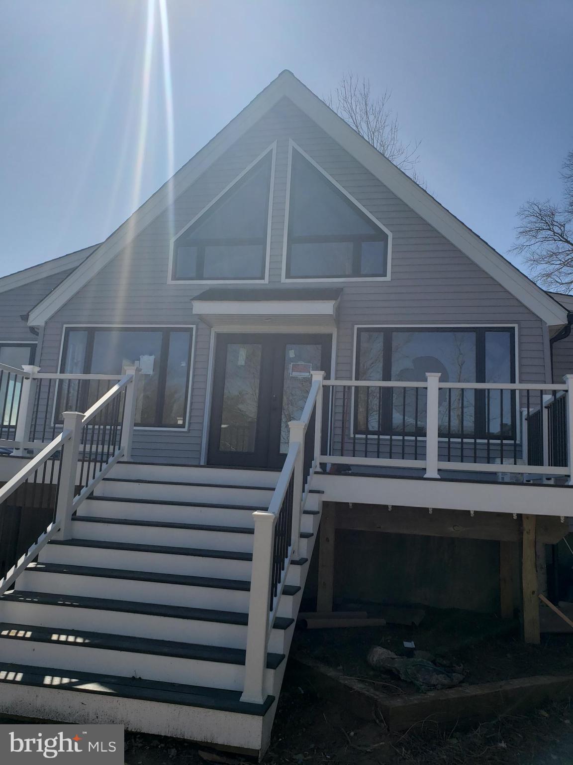 SELBY ON THE BAY - Residential