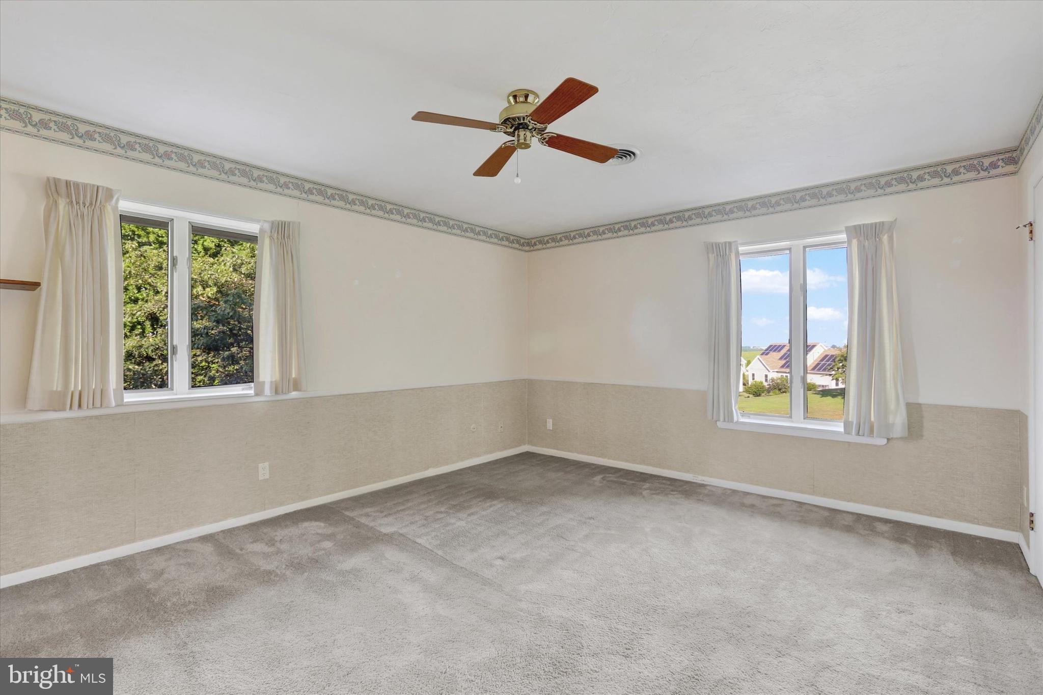 PENN NATIONAL GOLF COURSE COMMUNITY - Residential